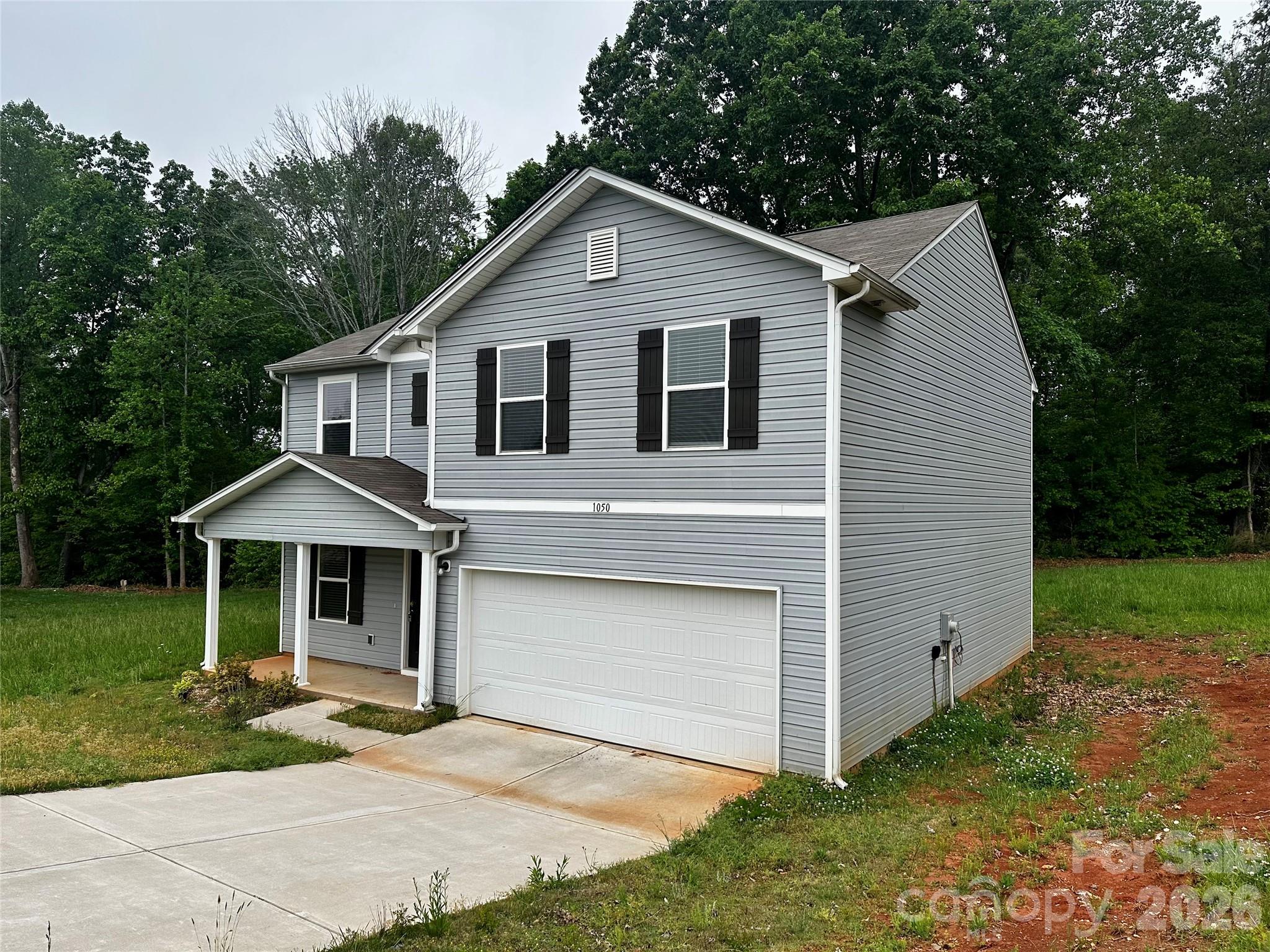 1050 Glenbriar Court — Woodleaf