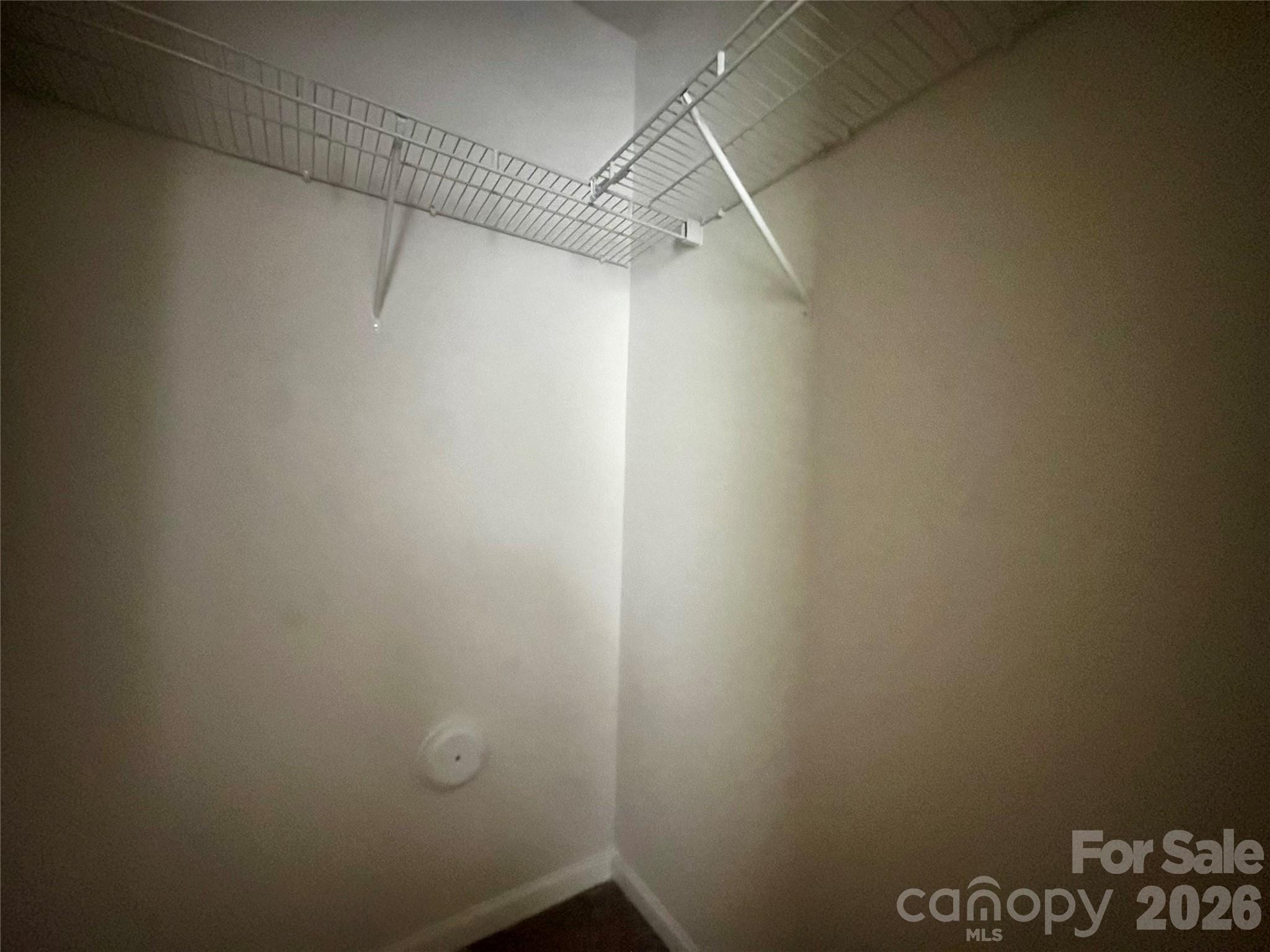 1050 Glenbriar Court — Woodleaf