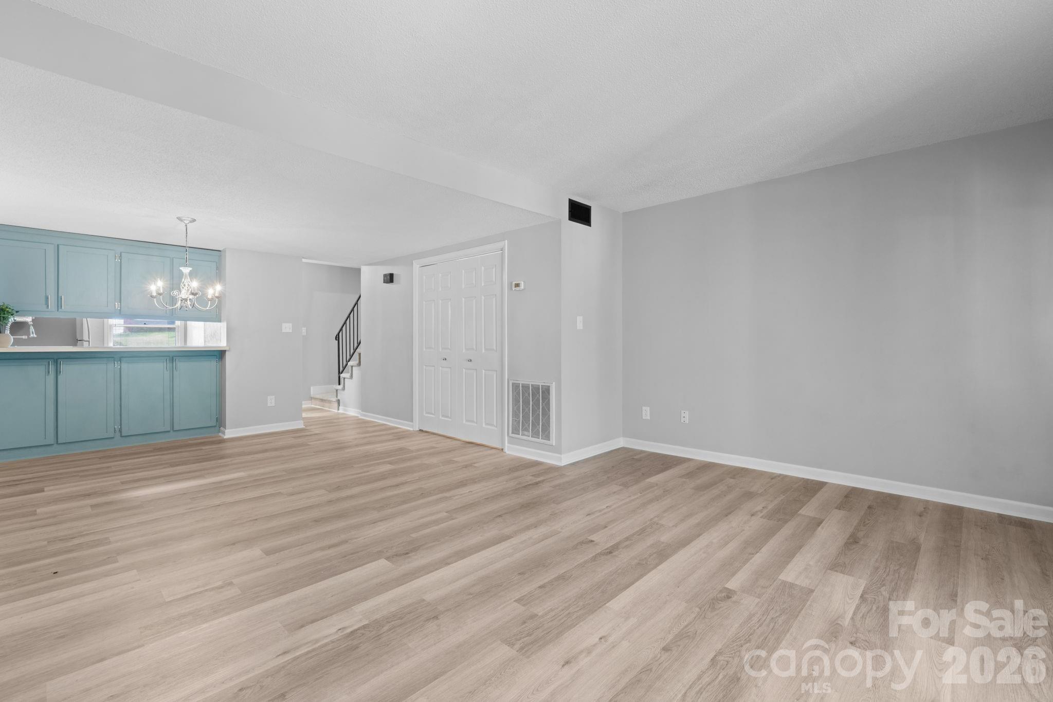 239 13th Avenue Place NW #6 — Hickory