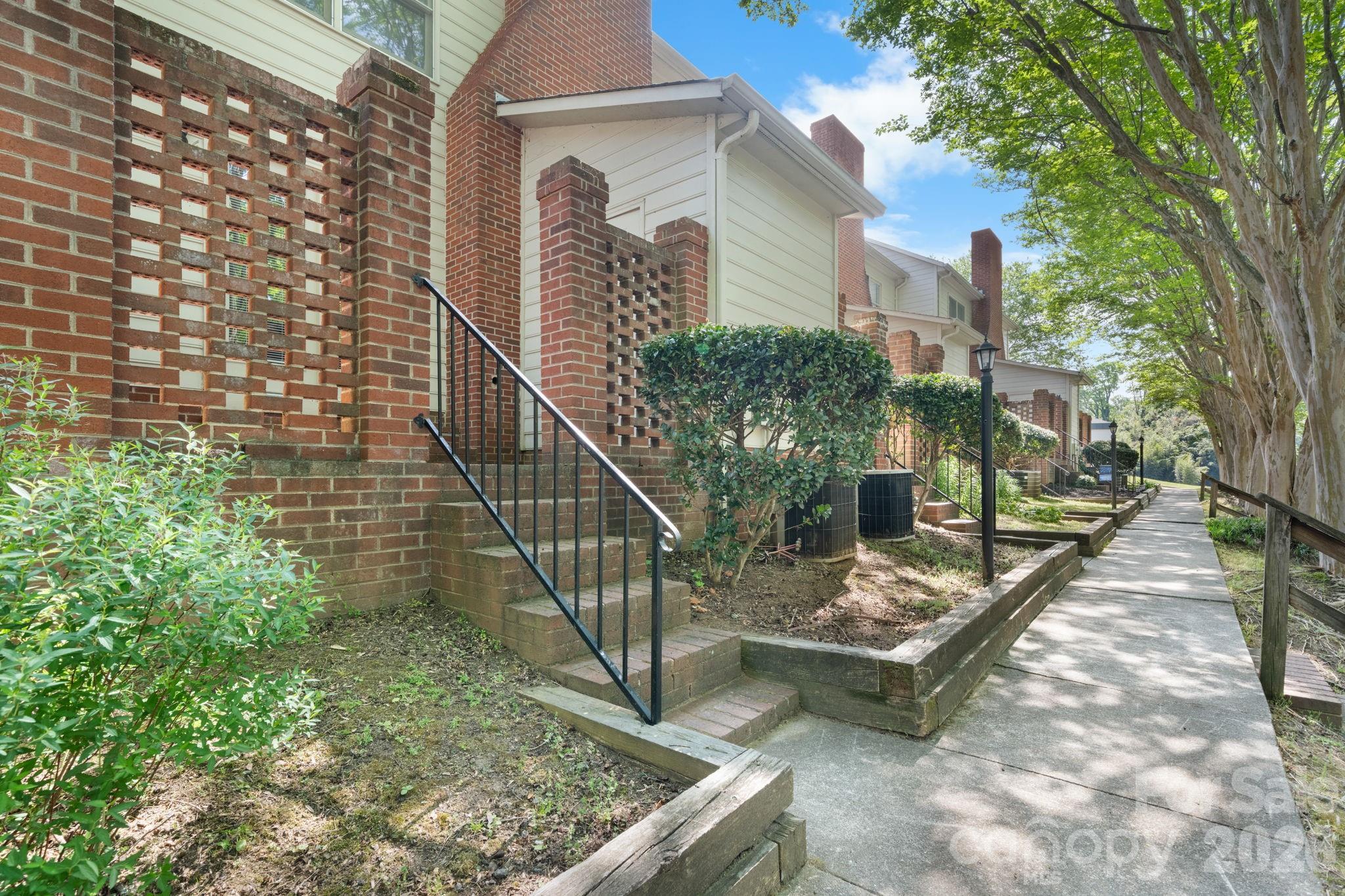 239 13th Avenue Place NW #6 — Hickory