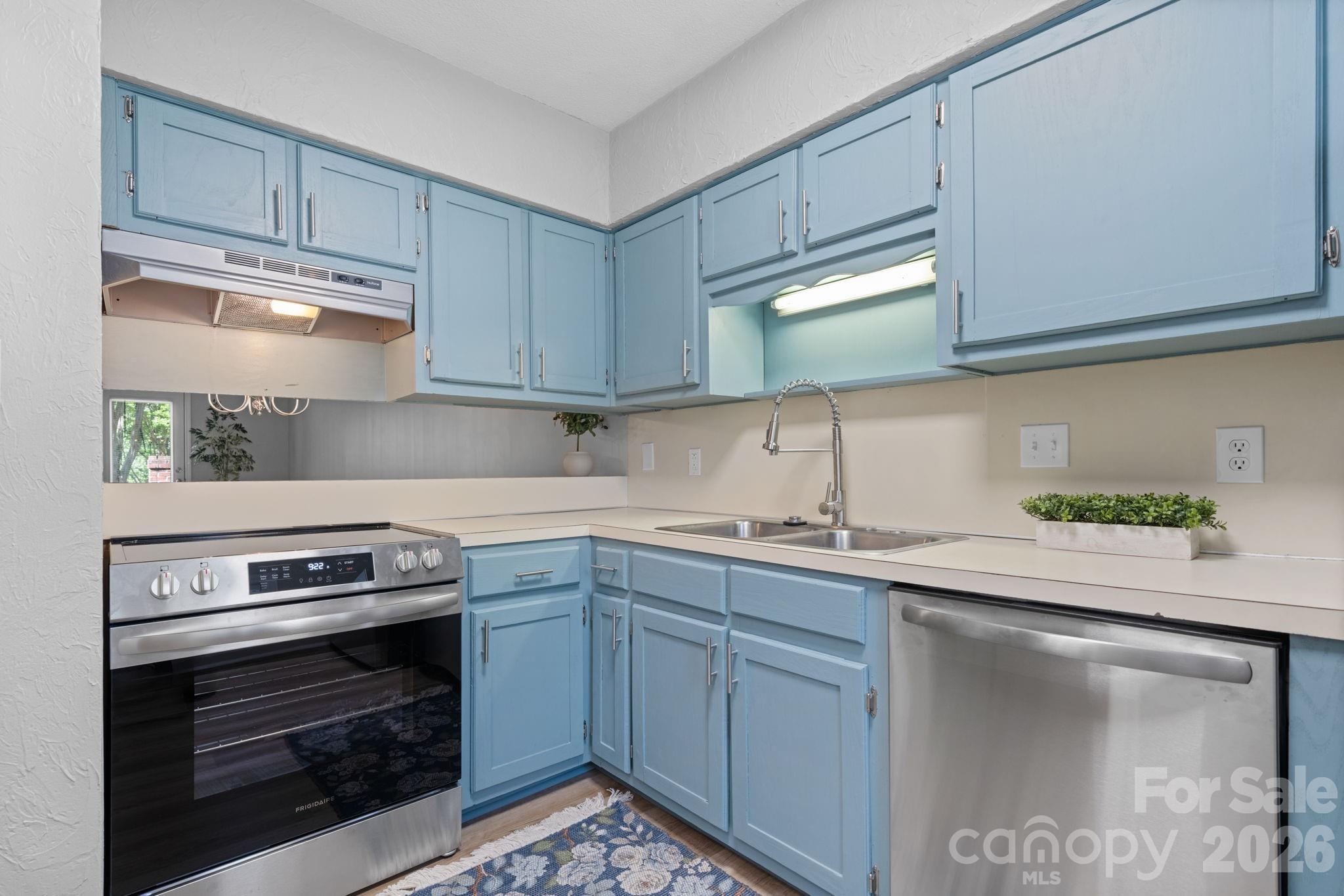 239 13th Avenue Place NW #6 — Hickory