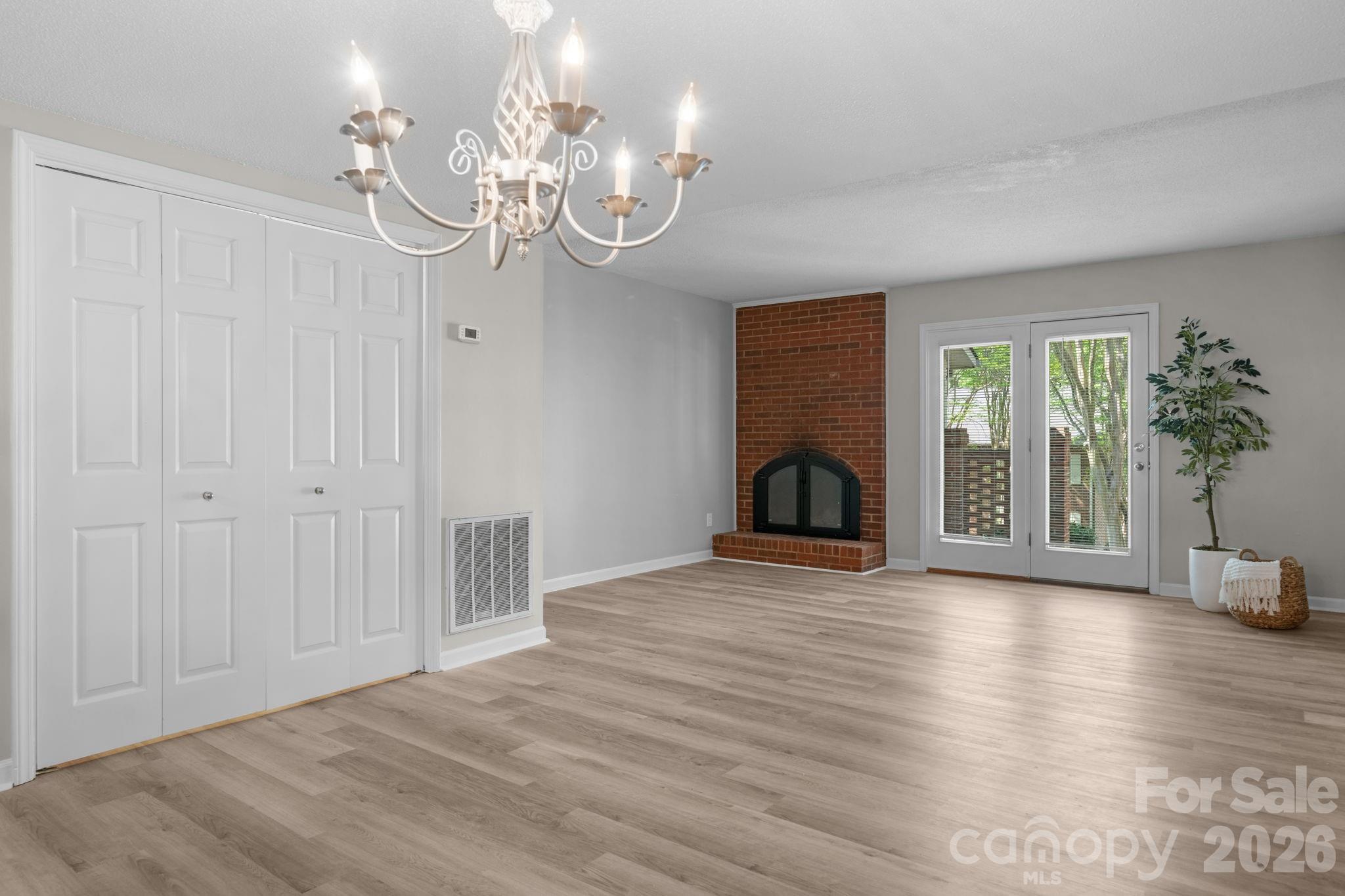 239 13th Avenue Place NW #6 — Hickory