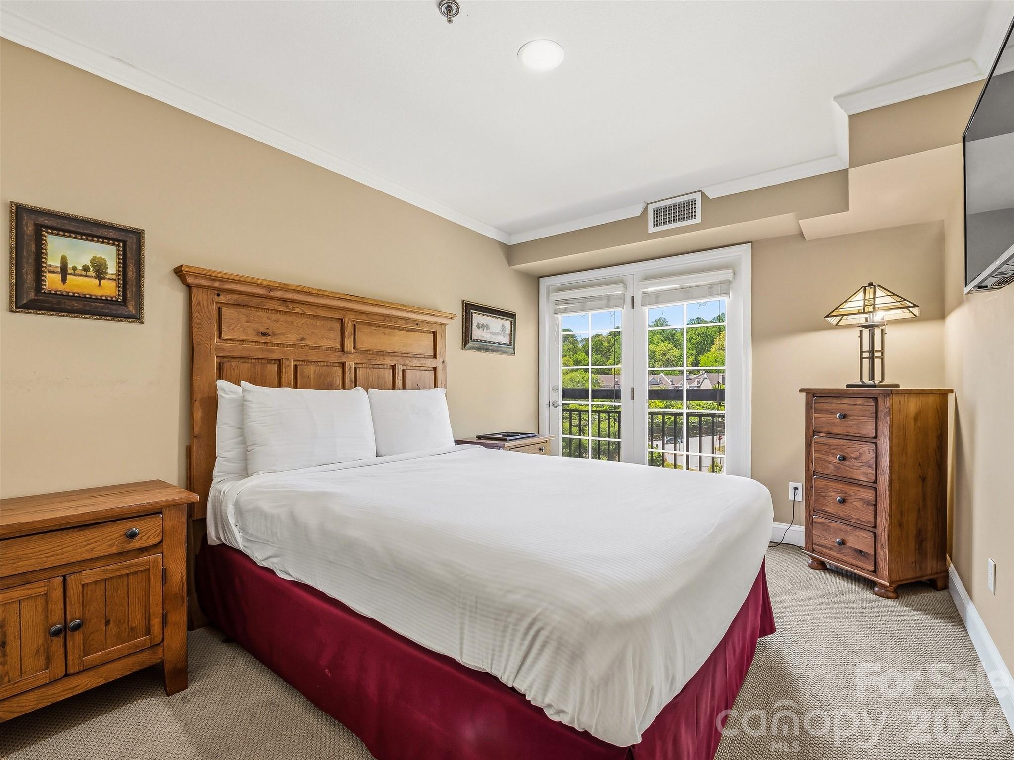210 Bowling Park Road — Asheville