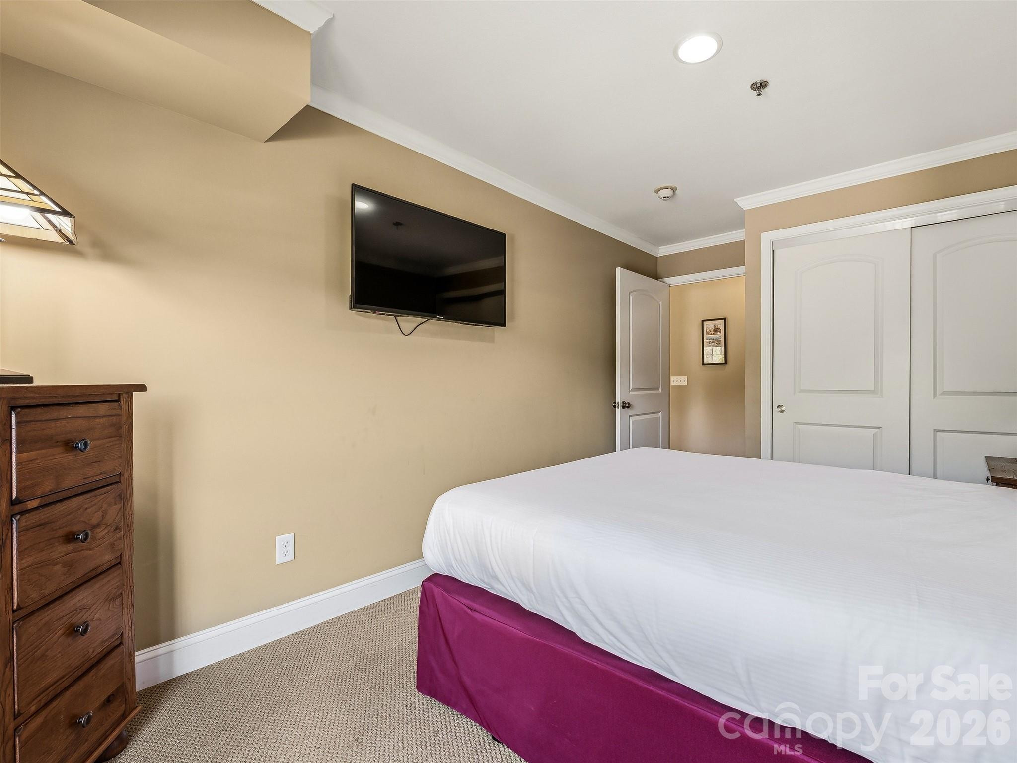 210 Bowling Park Road — Asheville