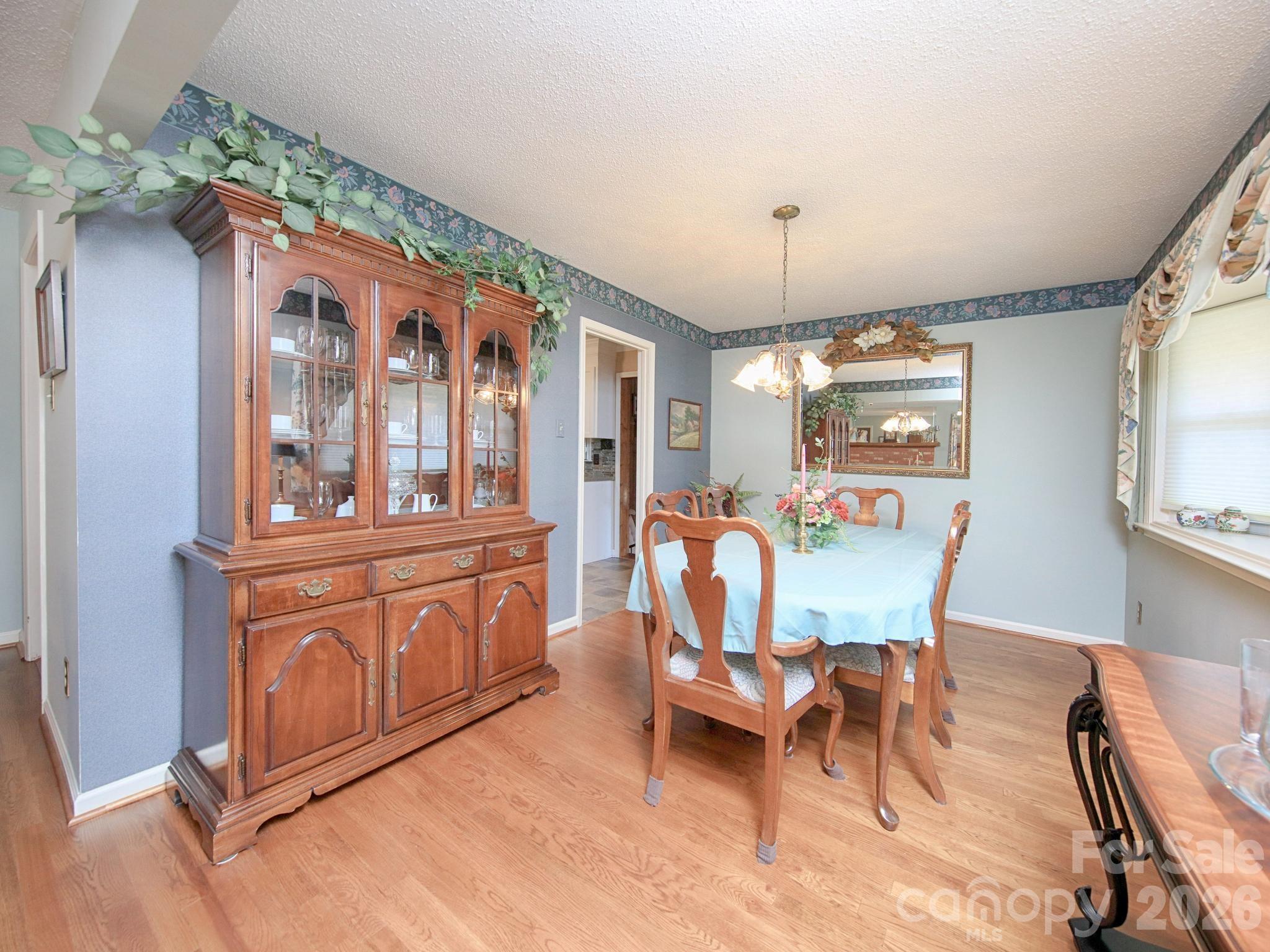 1005 Forest Park Drive — Statesville