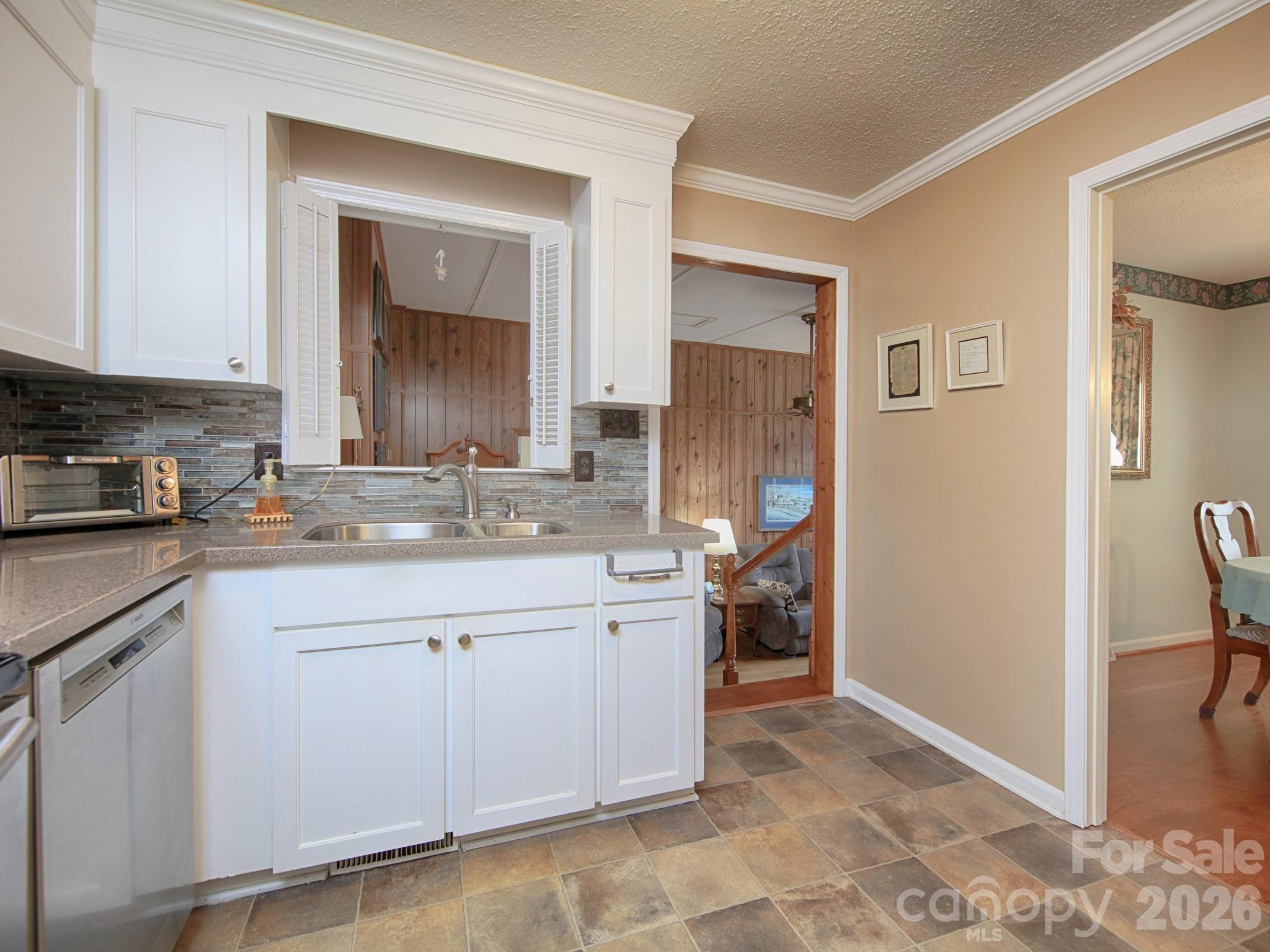 1005 Forest Park Drive — Statesville