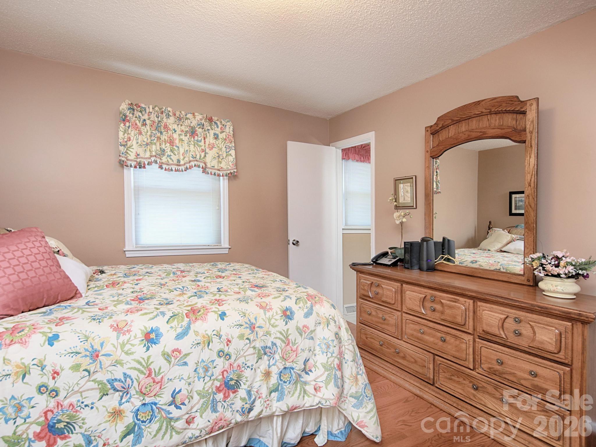 1005 Forest Park Drive — Statesville