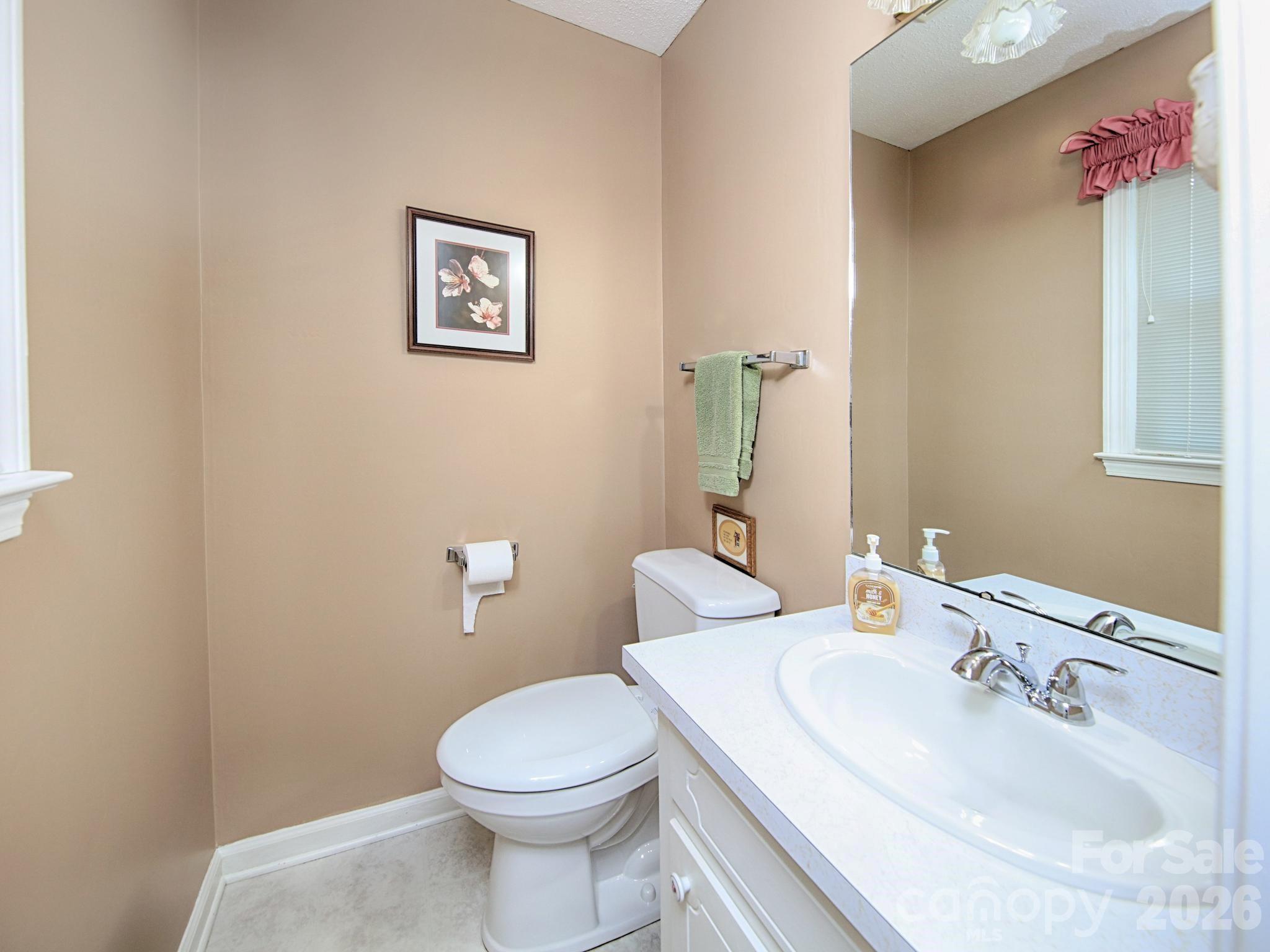 1005 Forest Park Drive — Statesville
