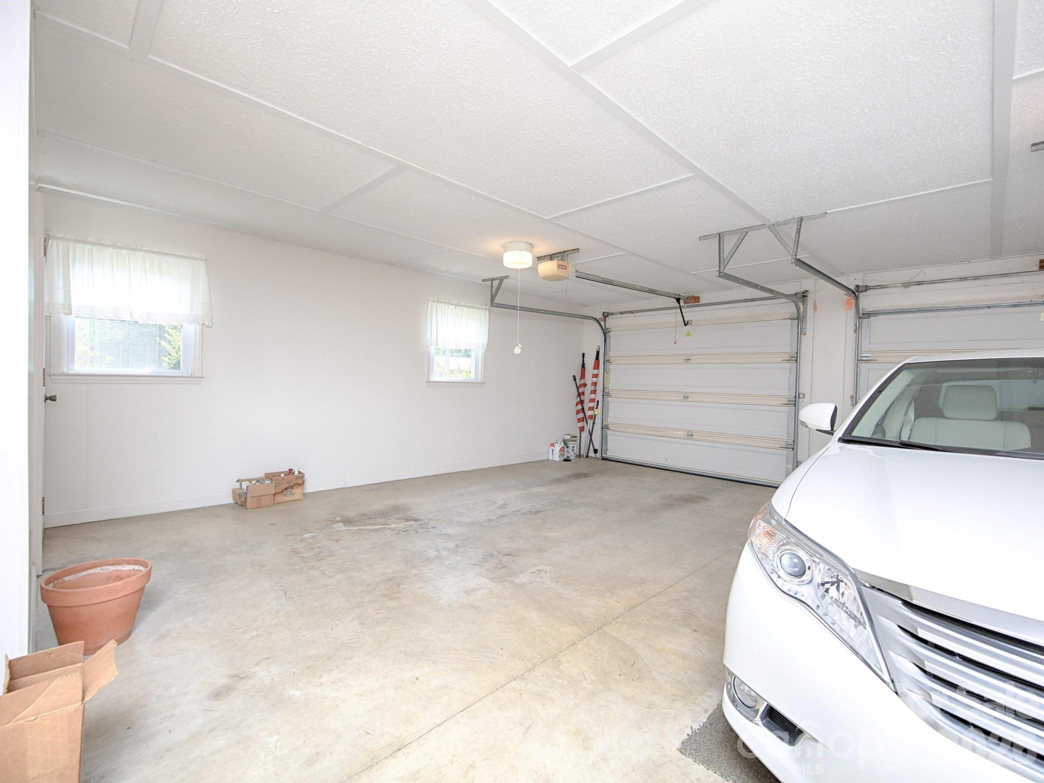 1005 Forest Park Drive — Statesville