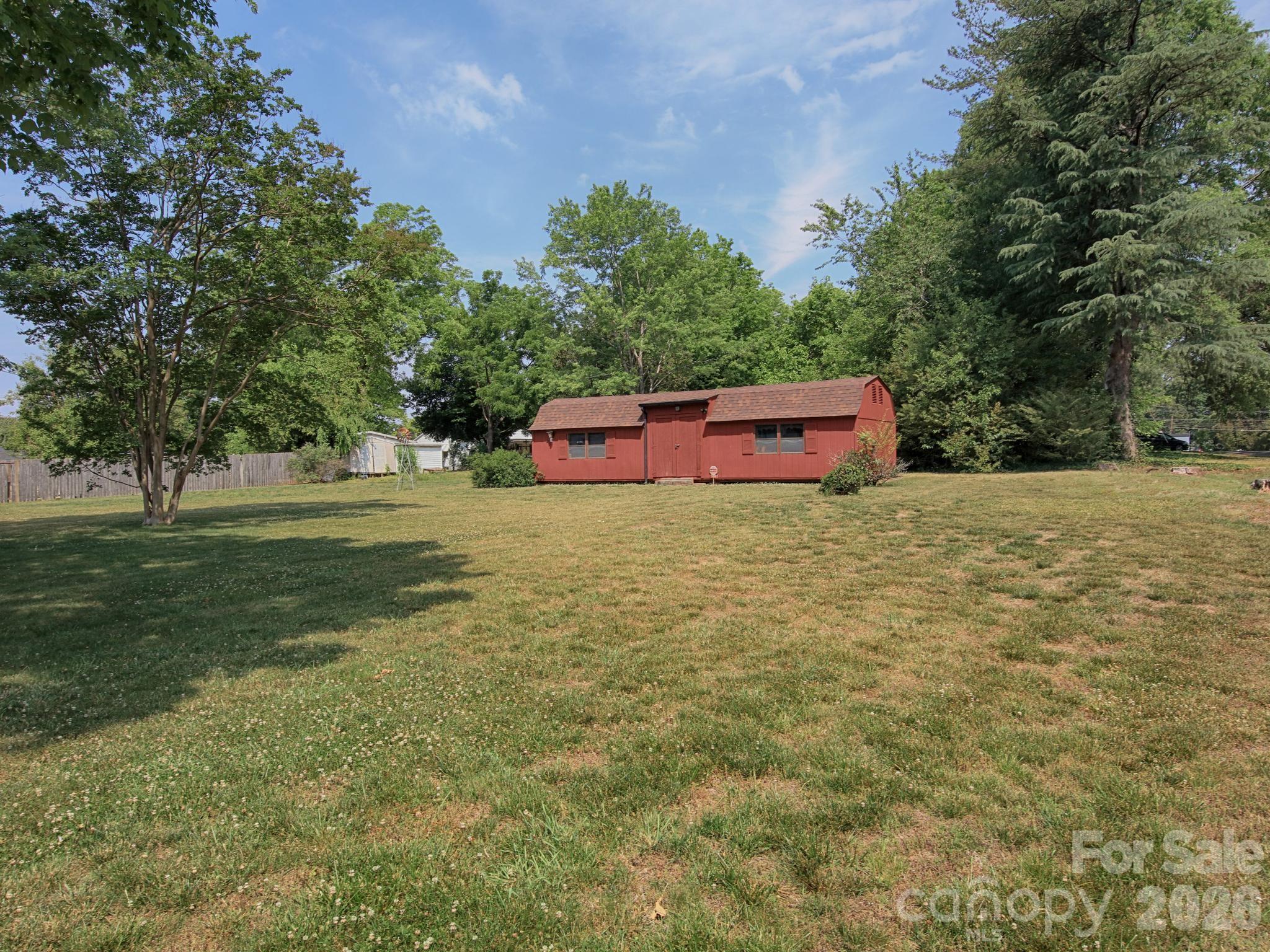 1005 Forest Park Drive — Statesville