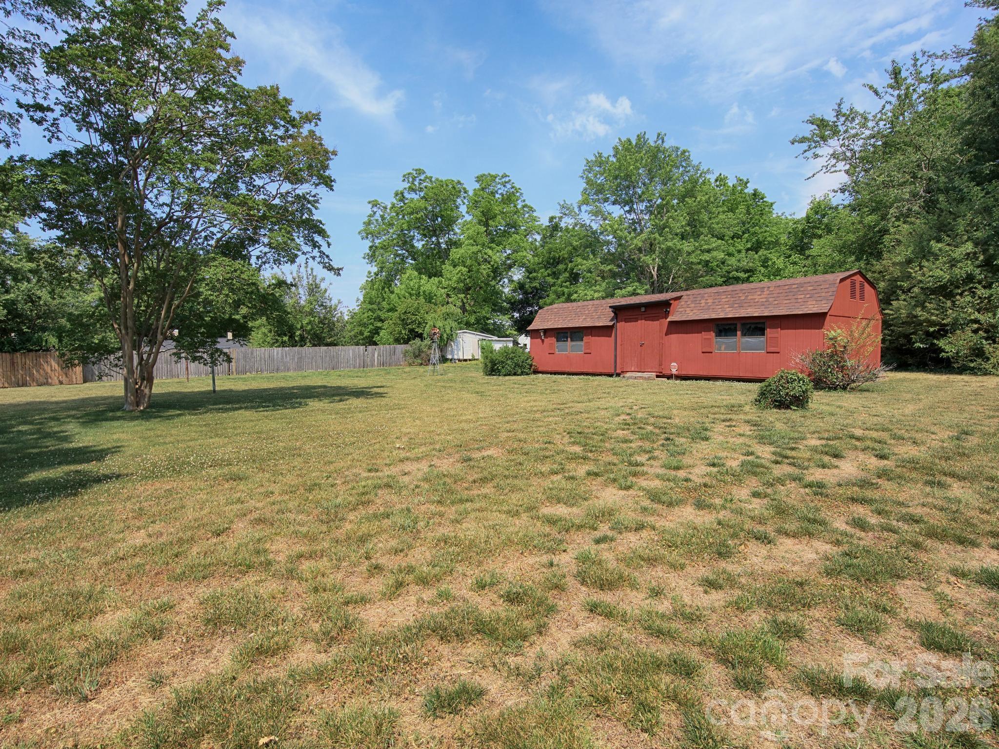1005 Forest Park Drive — Statesville