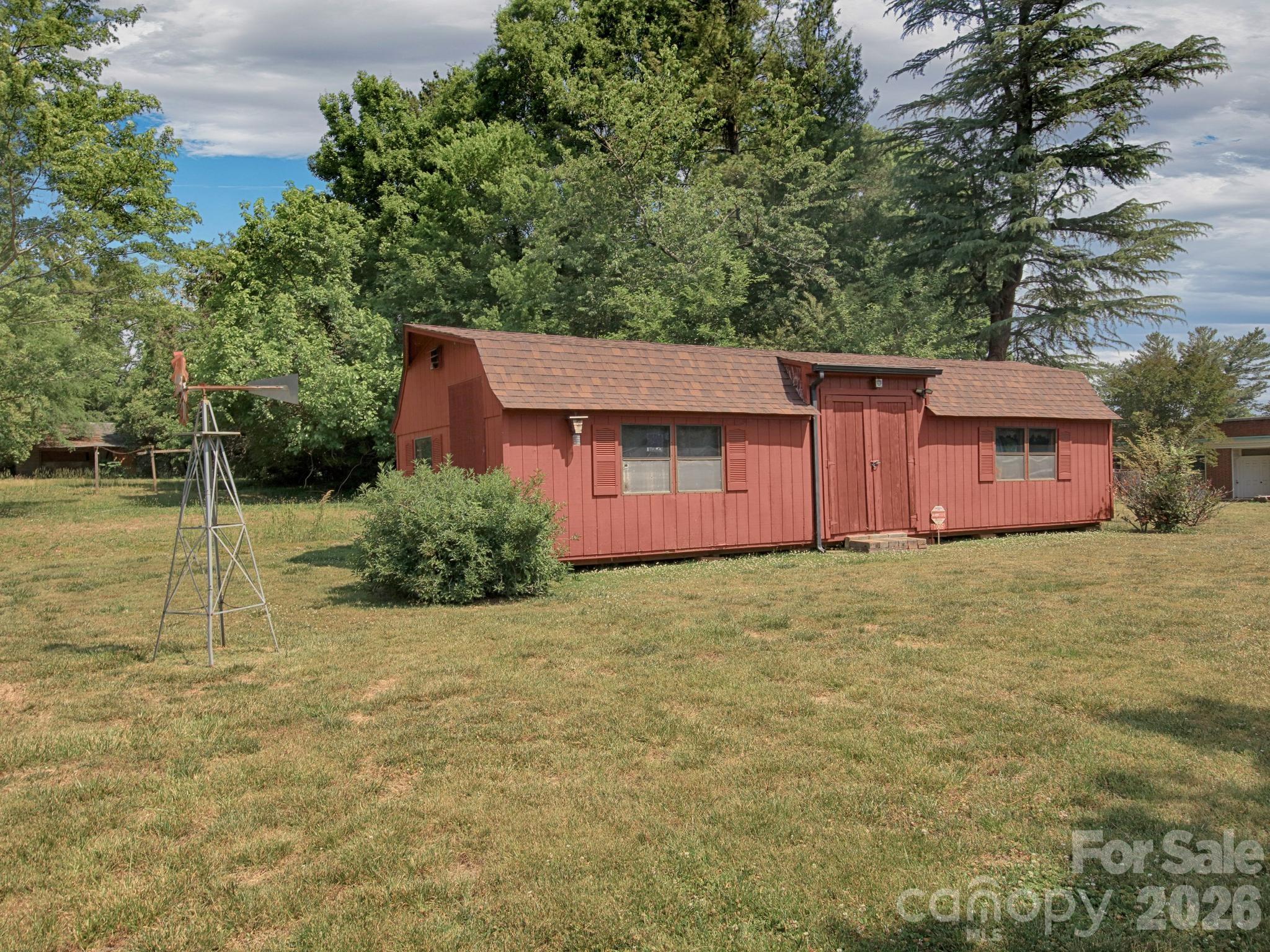 1005 Forest Park Drive — Statesville