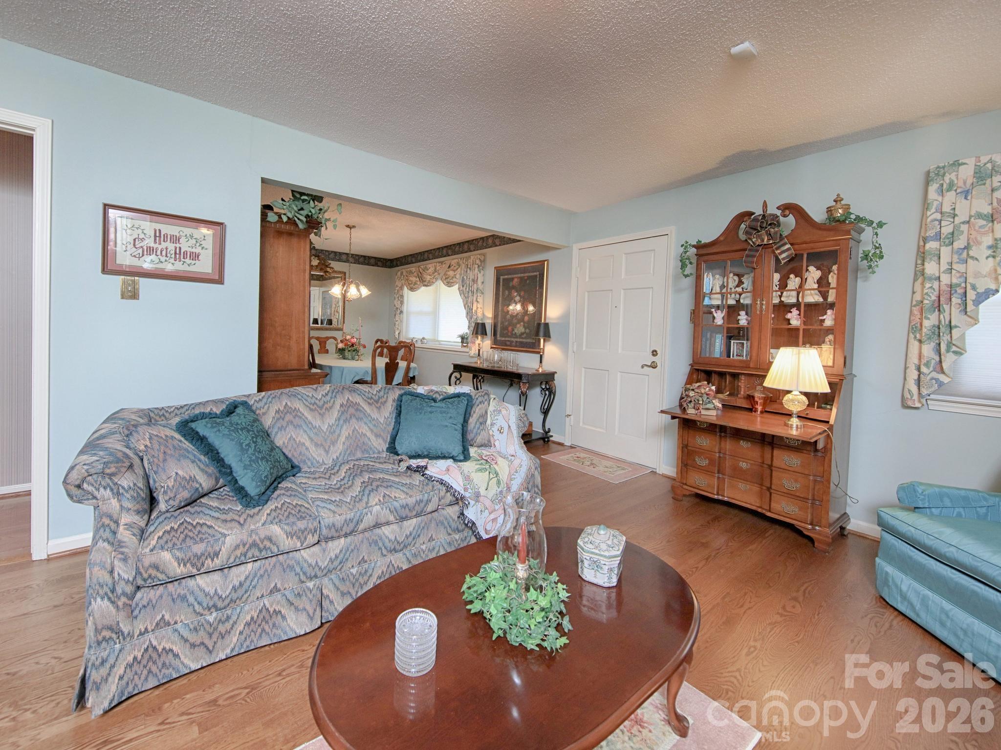 1005 Forest Park Drive — Statesville