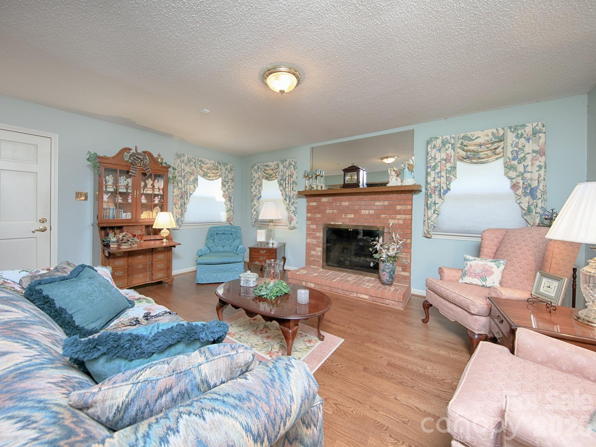 1005 Forest Park Drive — Statesville