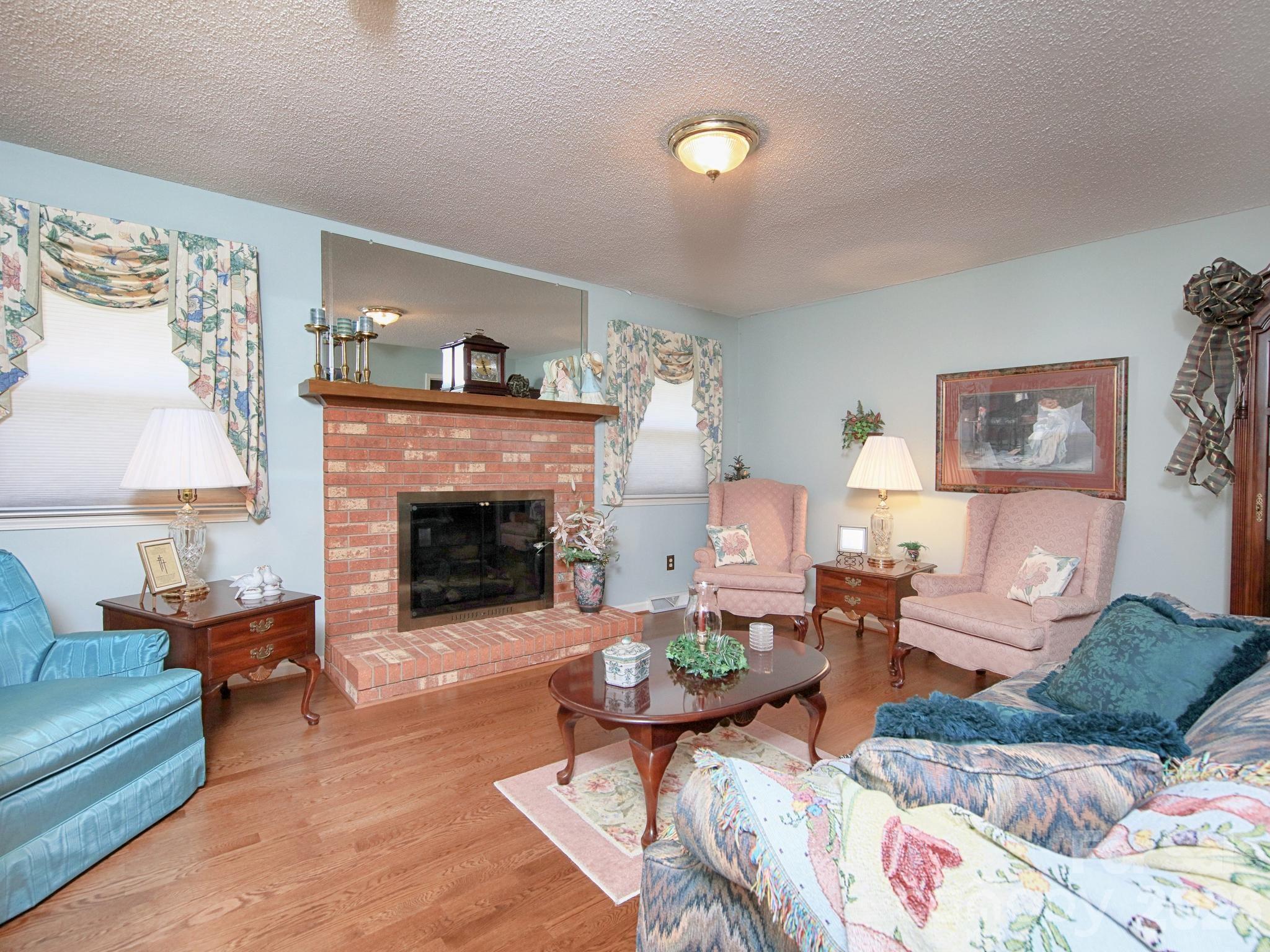 1005 Forest Park Drive — Statesville