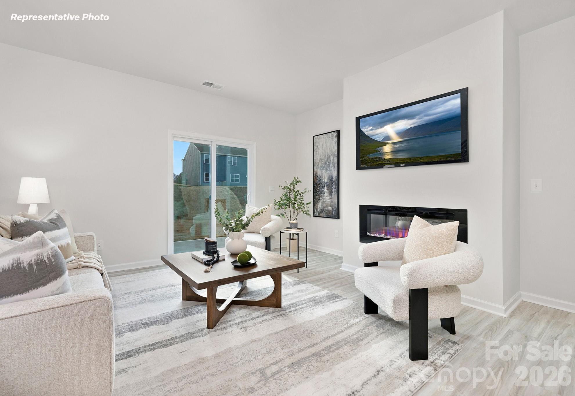 2134 10th Street SE — Hickory