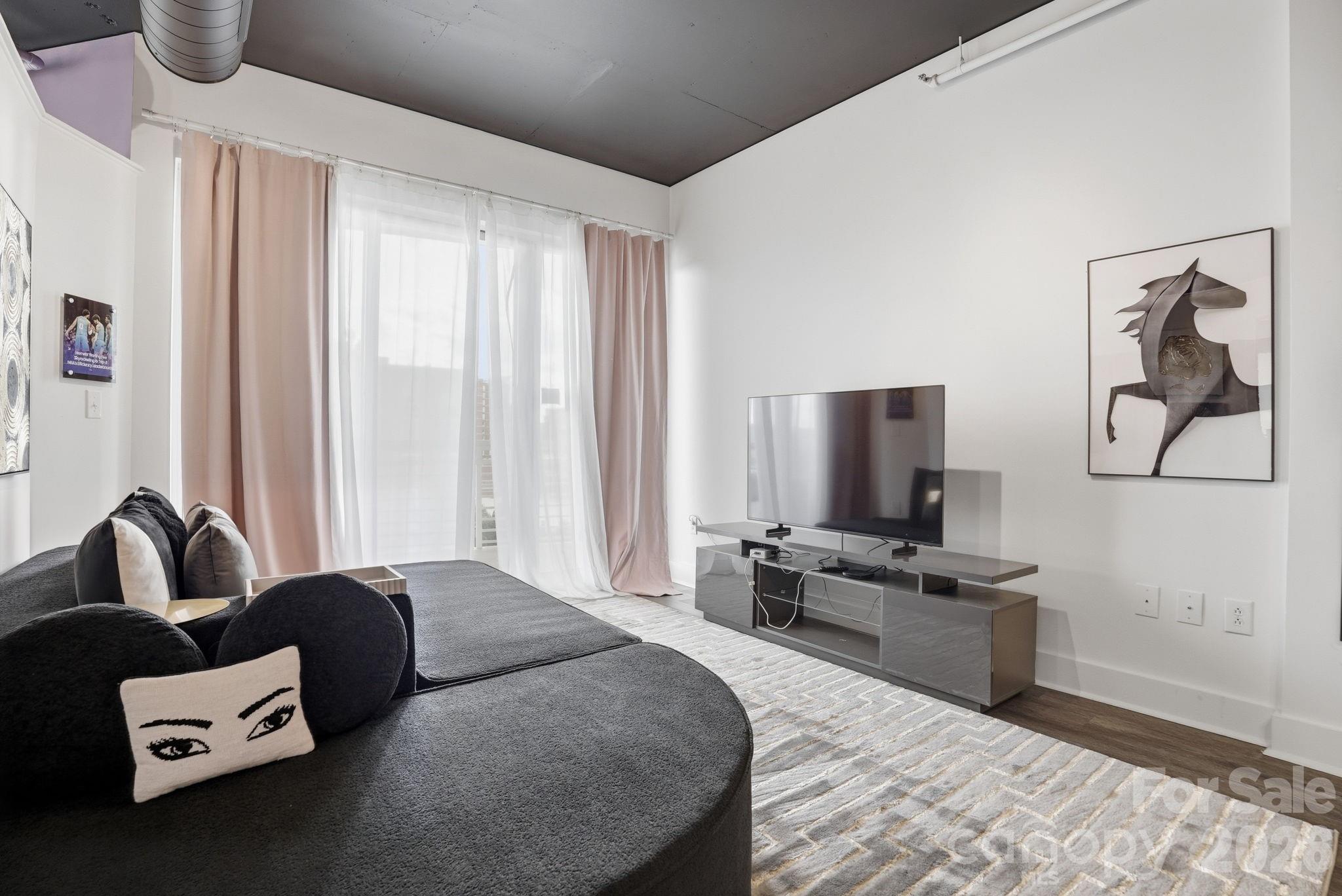 505 E 6th Street #1006 — Charlotte