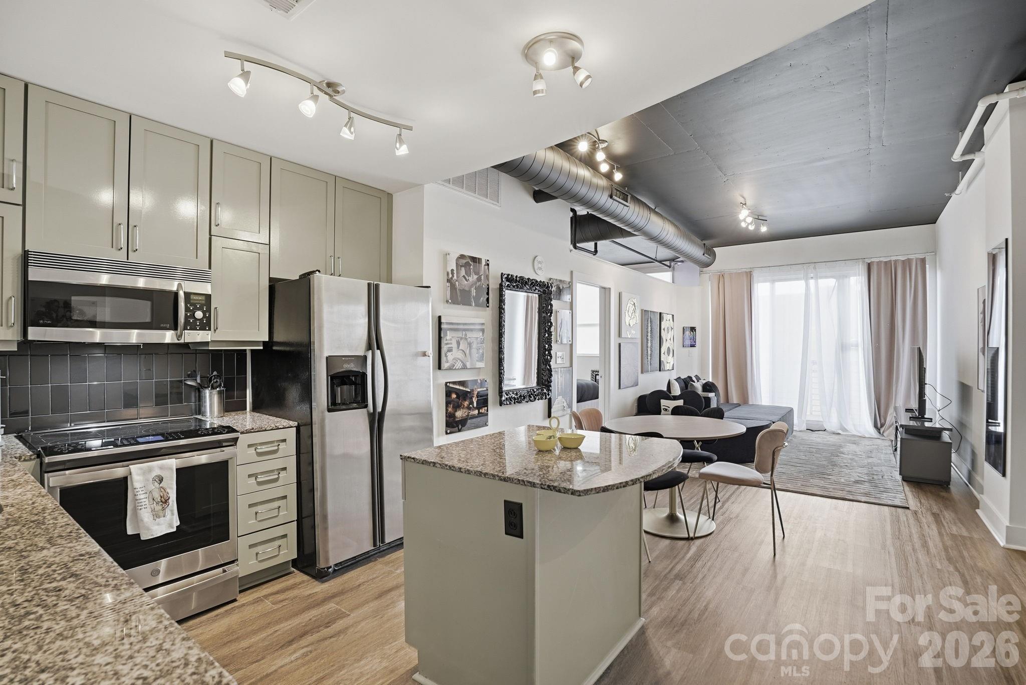 505 E 6th Street #1006 — Charlotte