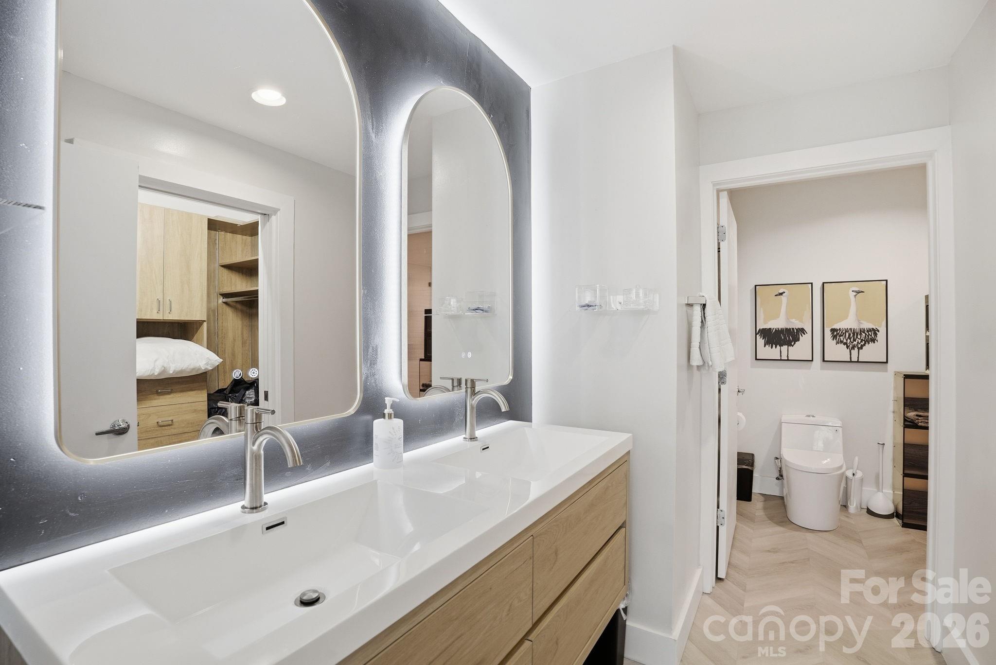 505 E 6th Street #1006 — Charlotte