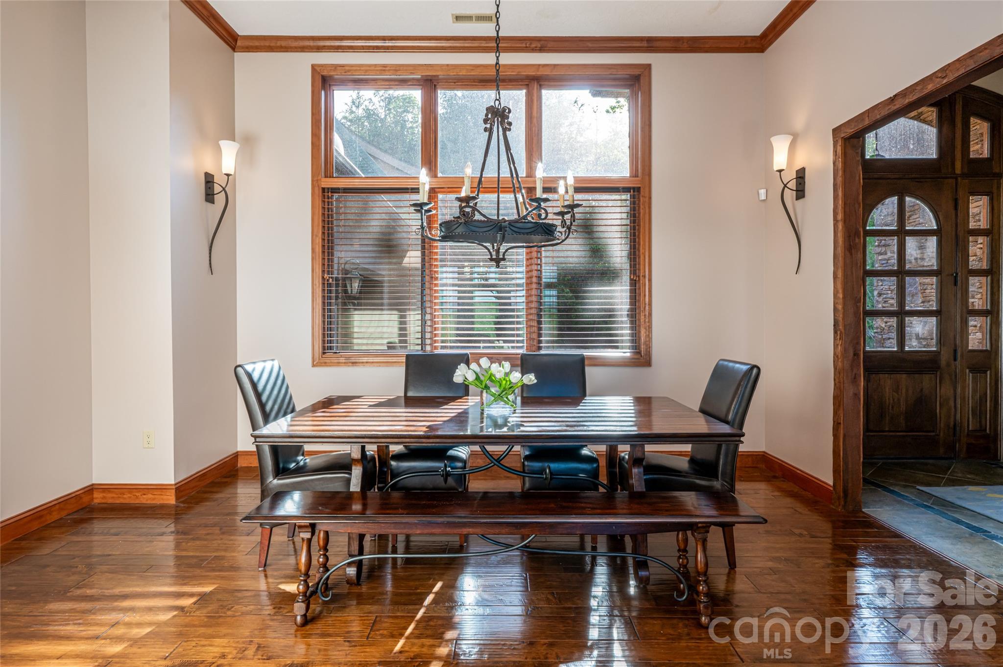 326 Summit Drive — Whittier