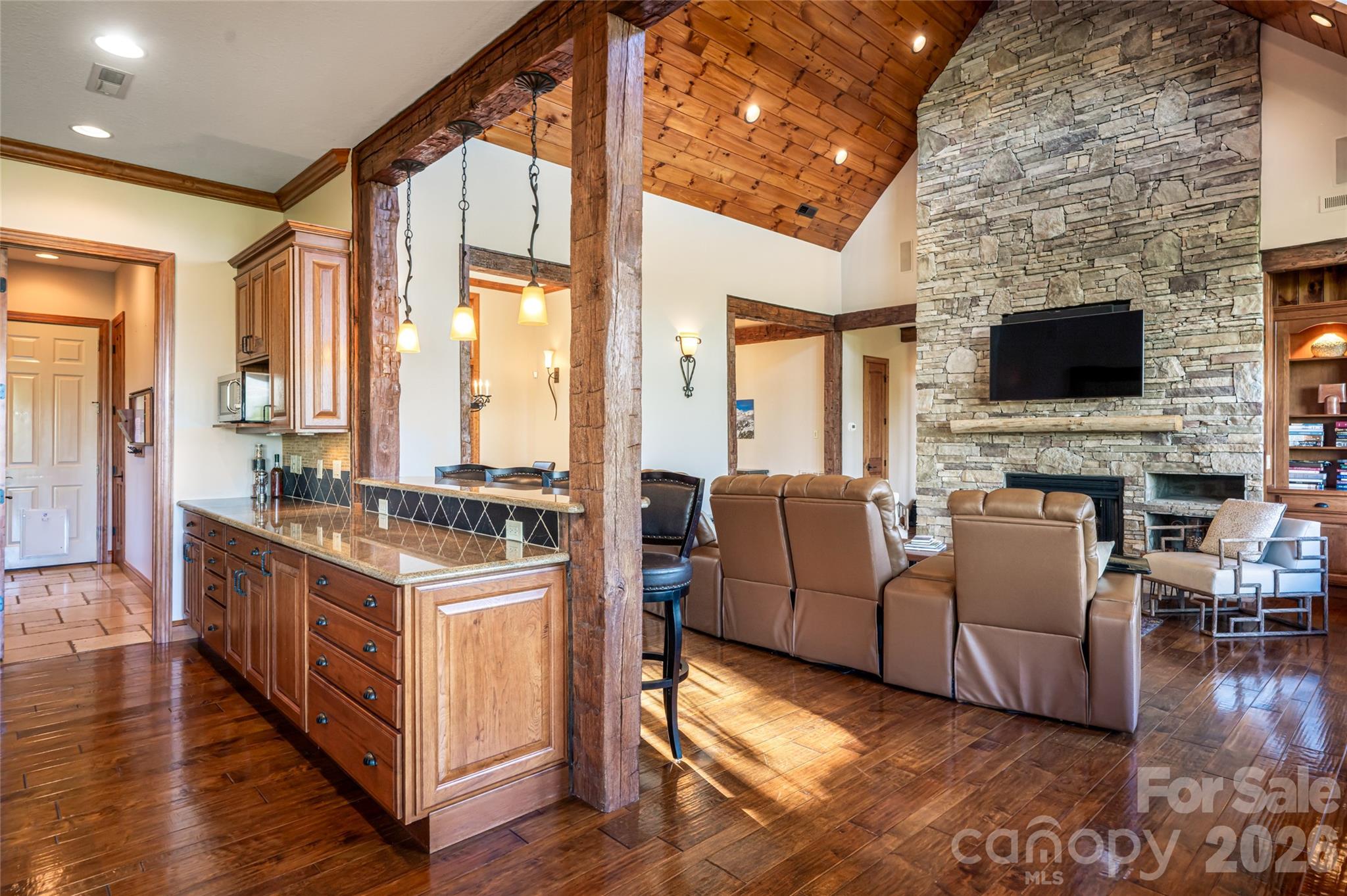 326 Summit Drive — Whittier