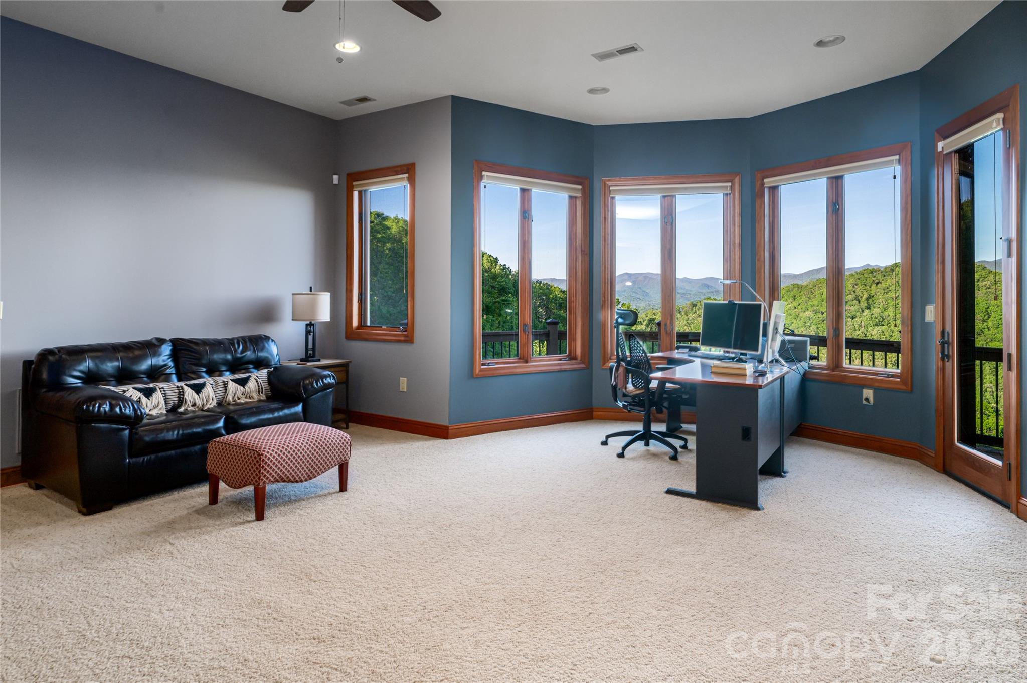 326 Summit Drive — Whittier