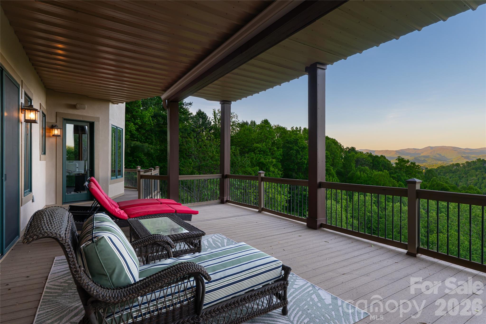 326 Summit Drive — Whittier