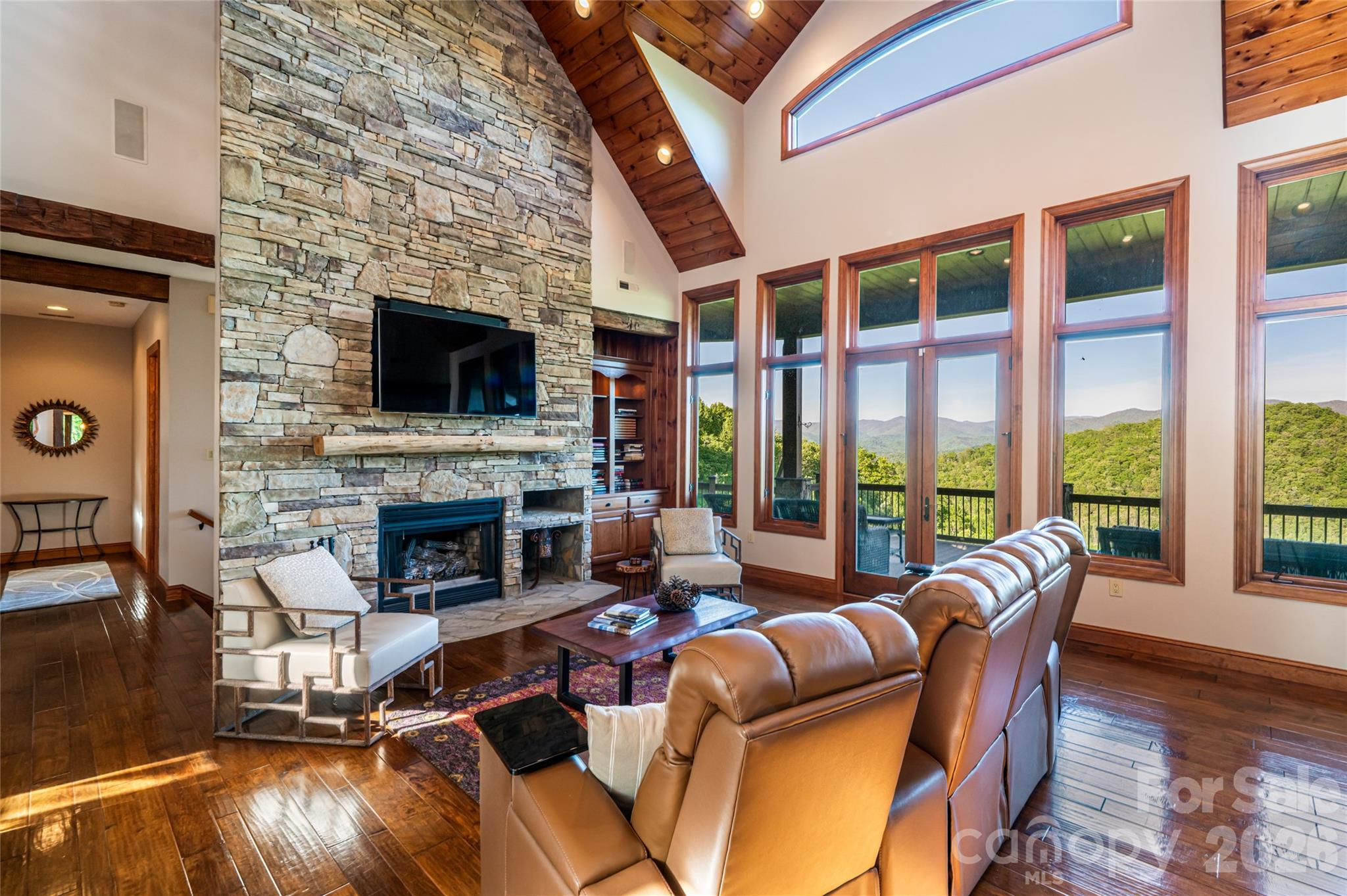 326 Summit Drive — Whittier