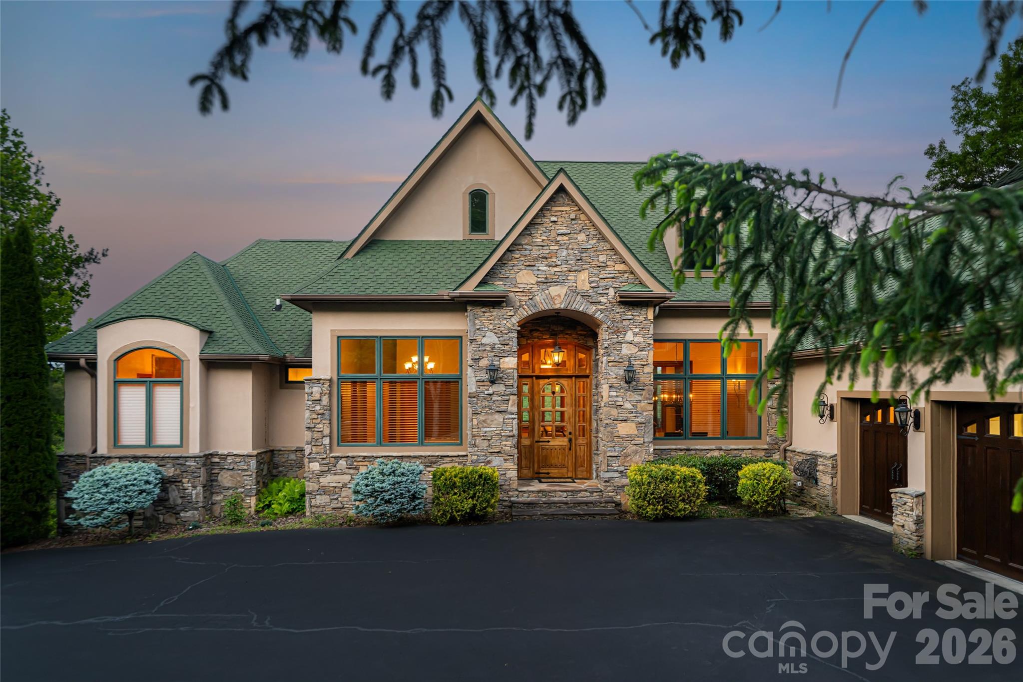 326 Summit Drive — Whittier