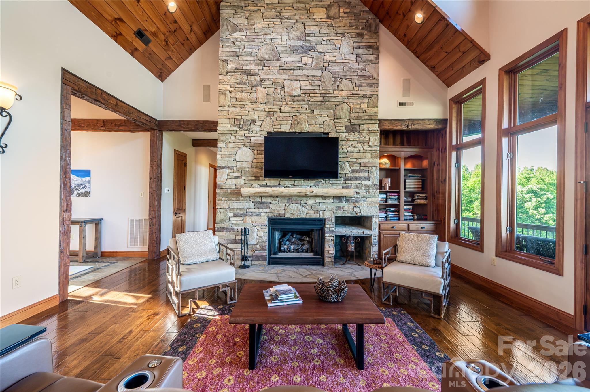 326 Summit Drive — Whittier