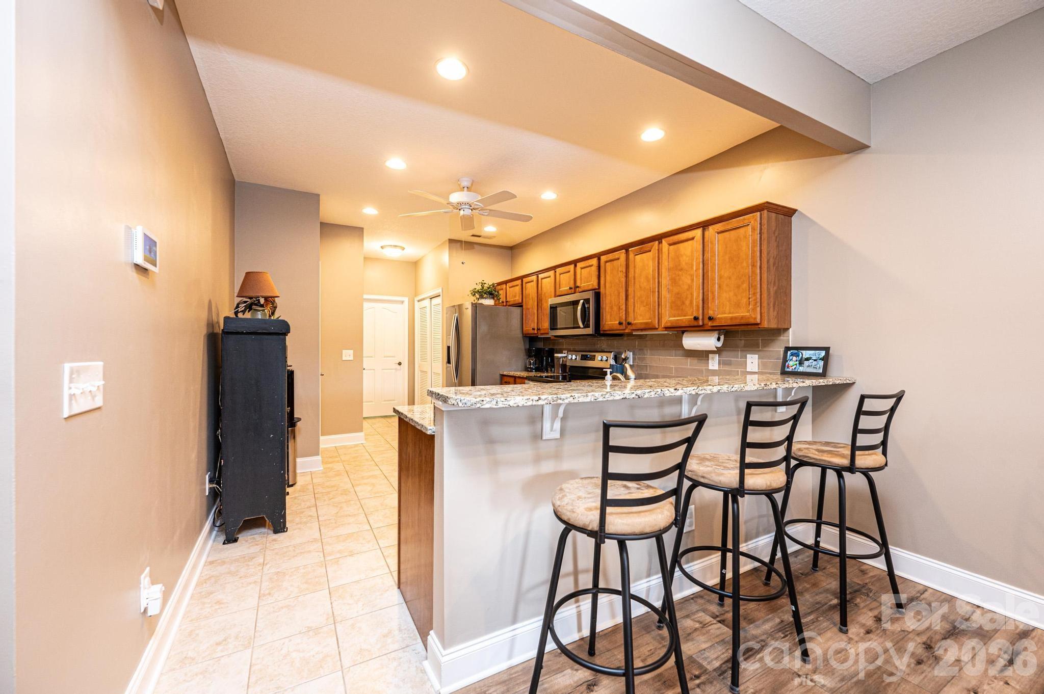 823 Wynnshire Drive #C — Hickory