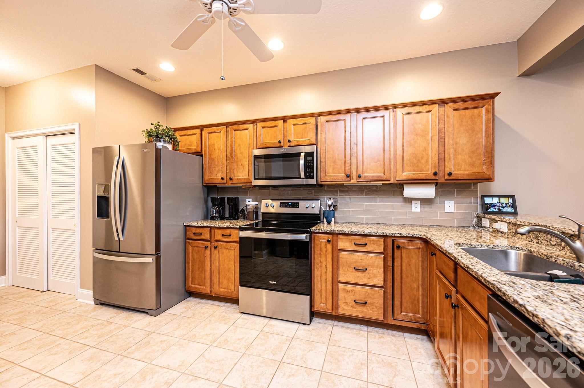 823 Wynnshire Drive #C — Hickory
