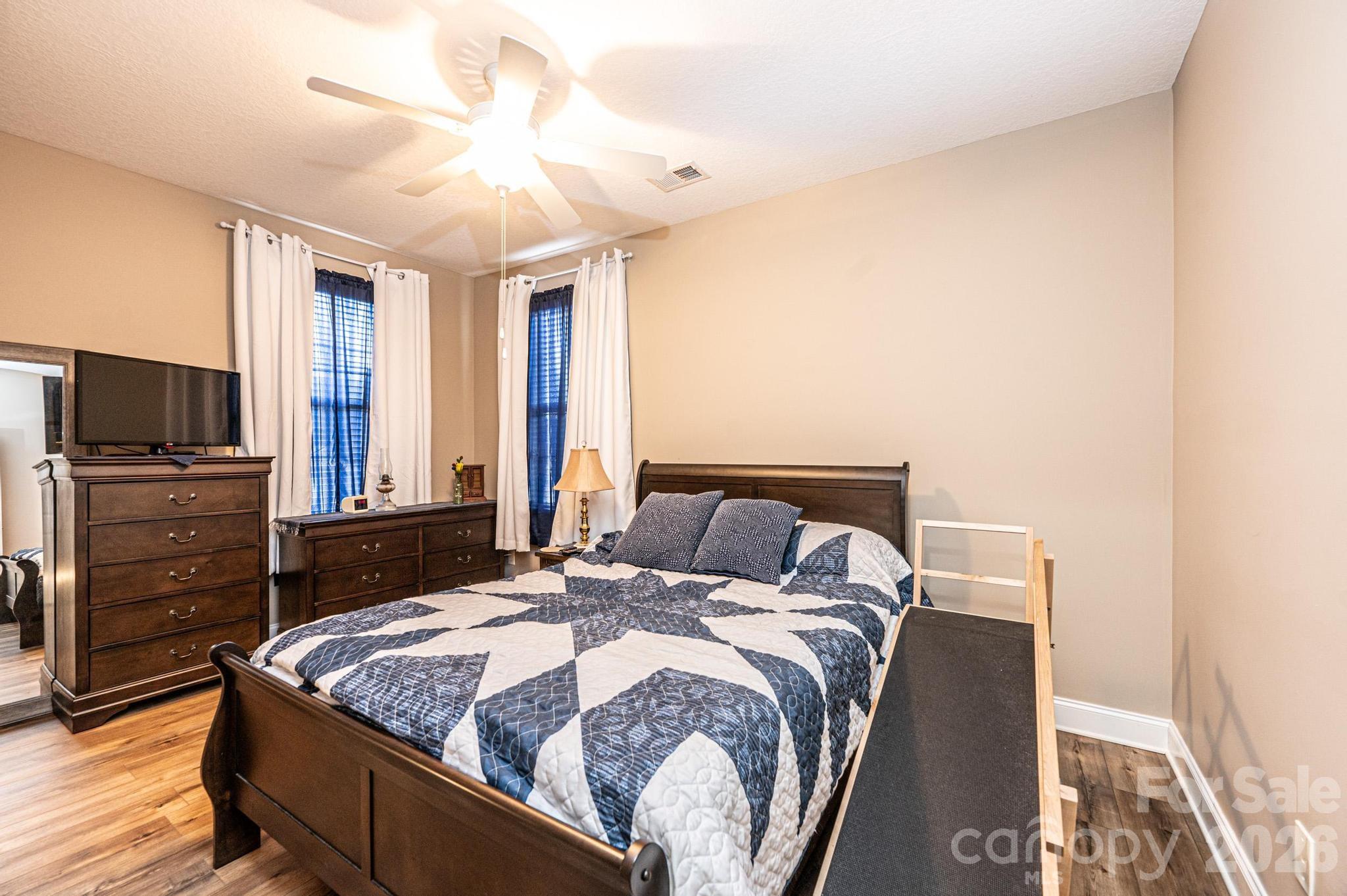 823 Wynnshire Drive #C — Hickory