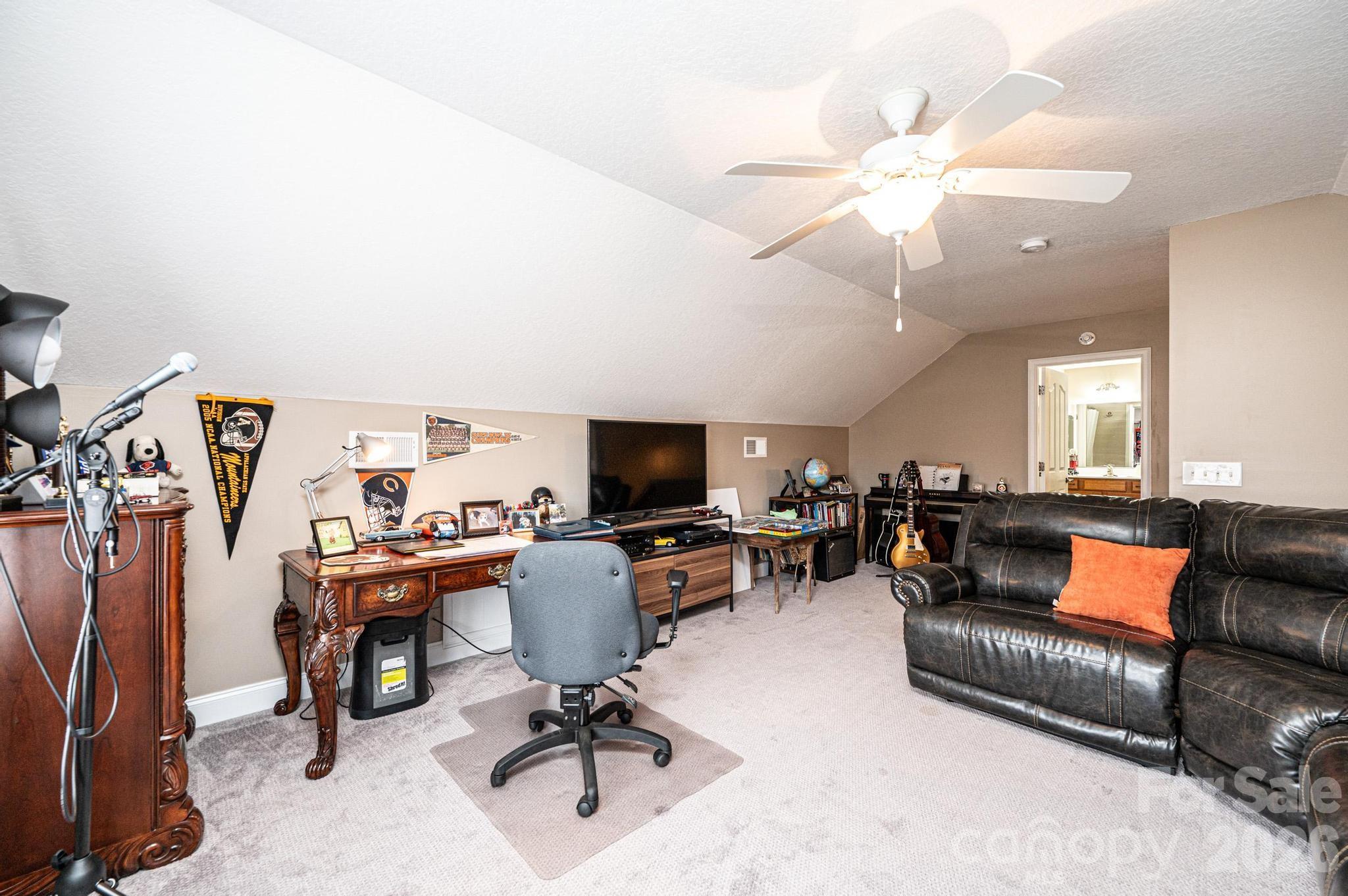 823 Wynnshire Drive #C — Hickory