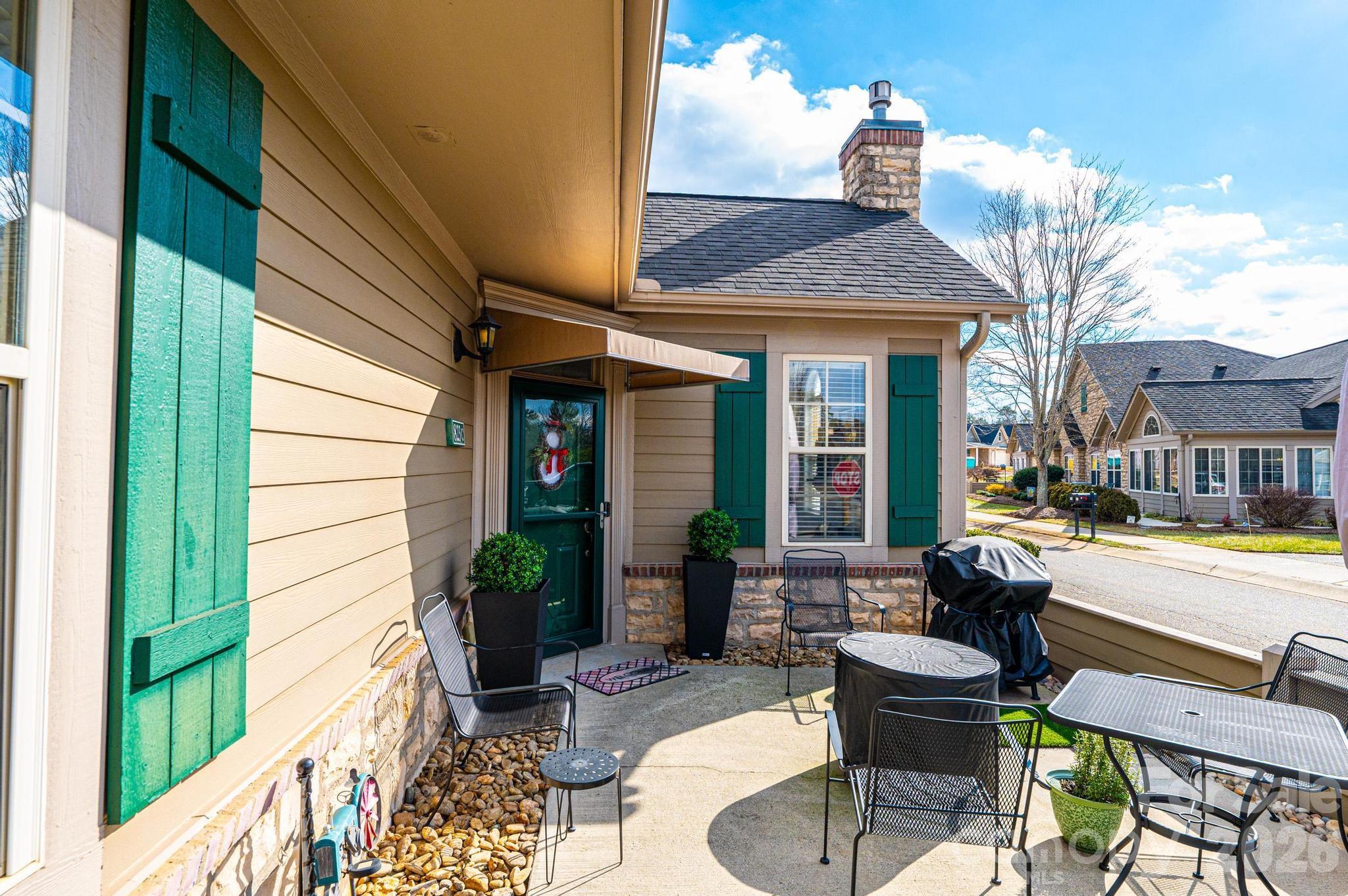 823 Wynnshire Drive #C — Hickory