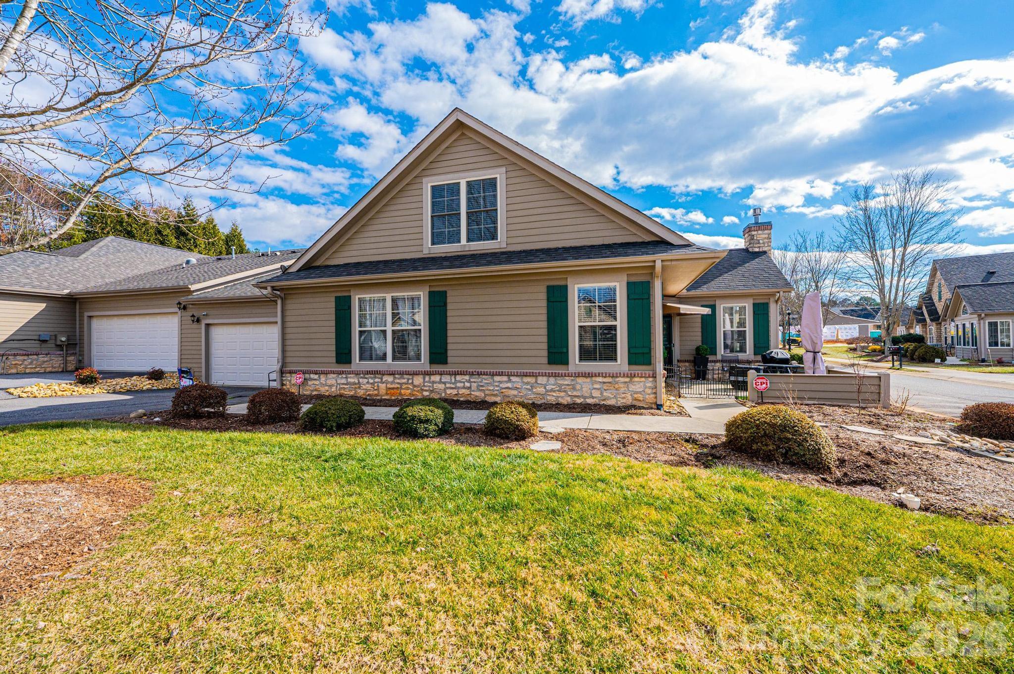 823 Wynnshire Drive #C — Hickory