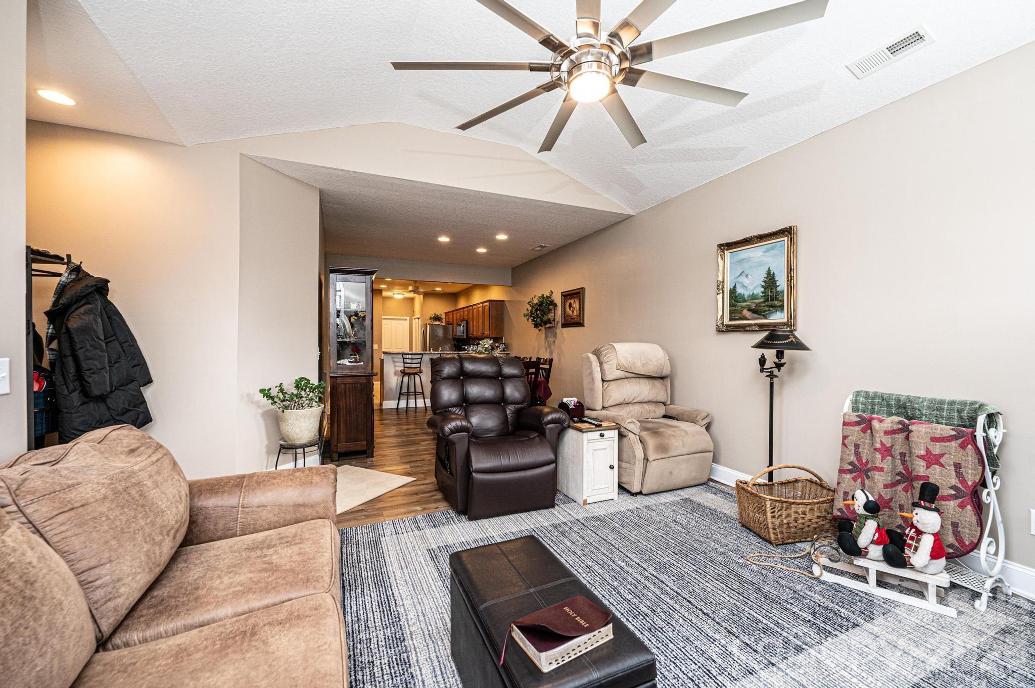 823 Wynnshire Drive #C — Hickory