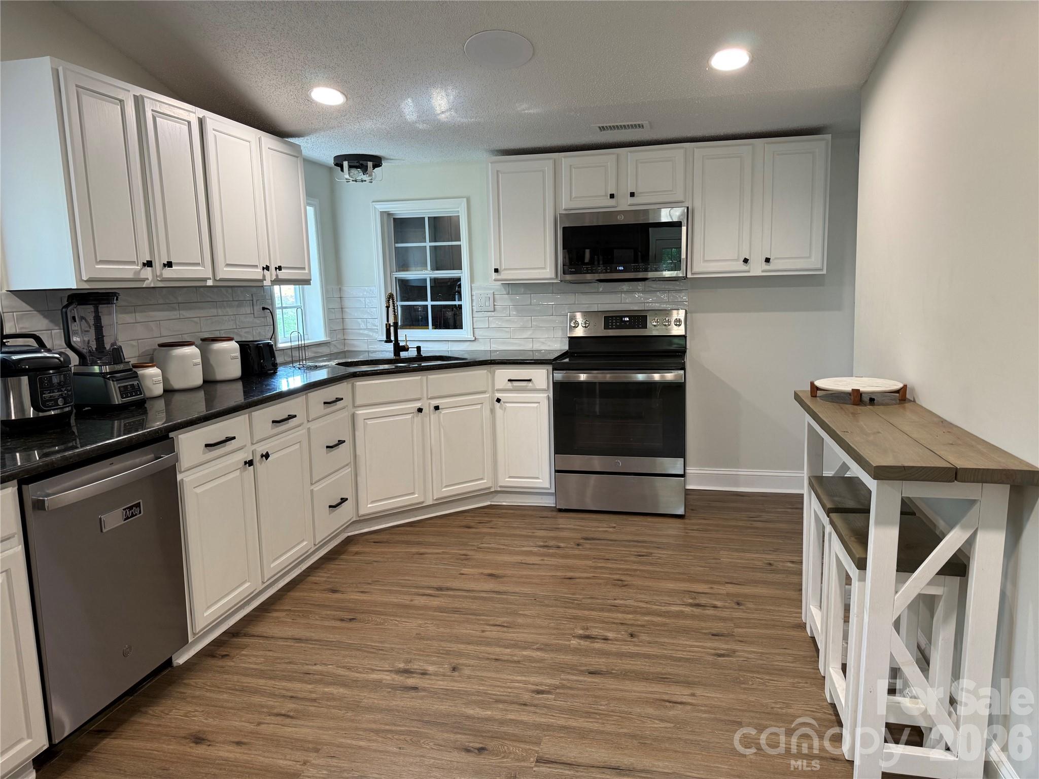 1442 Lee Pearson Road — Lenoir