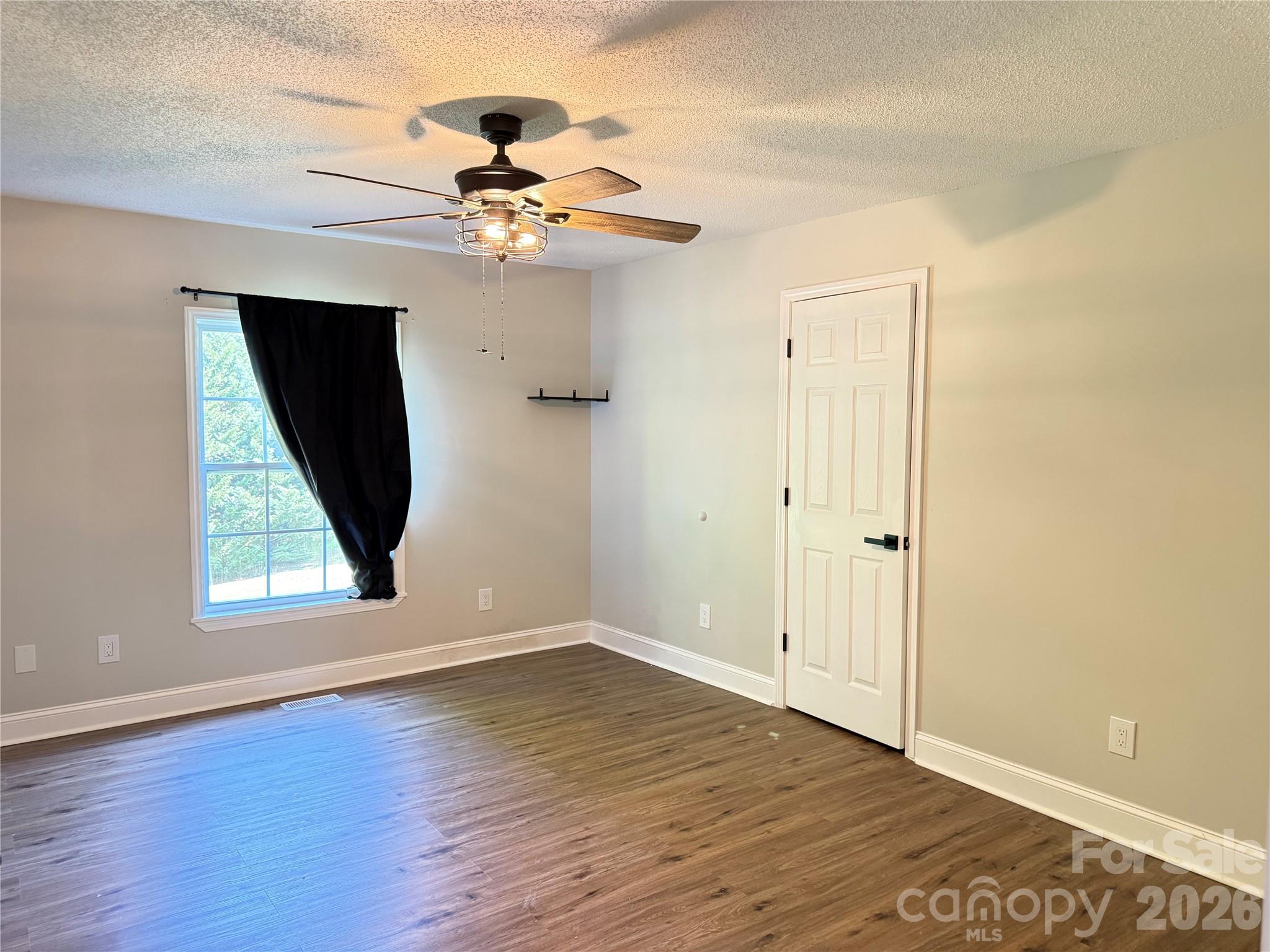 1442 Lee Pearson Road — Lenoir