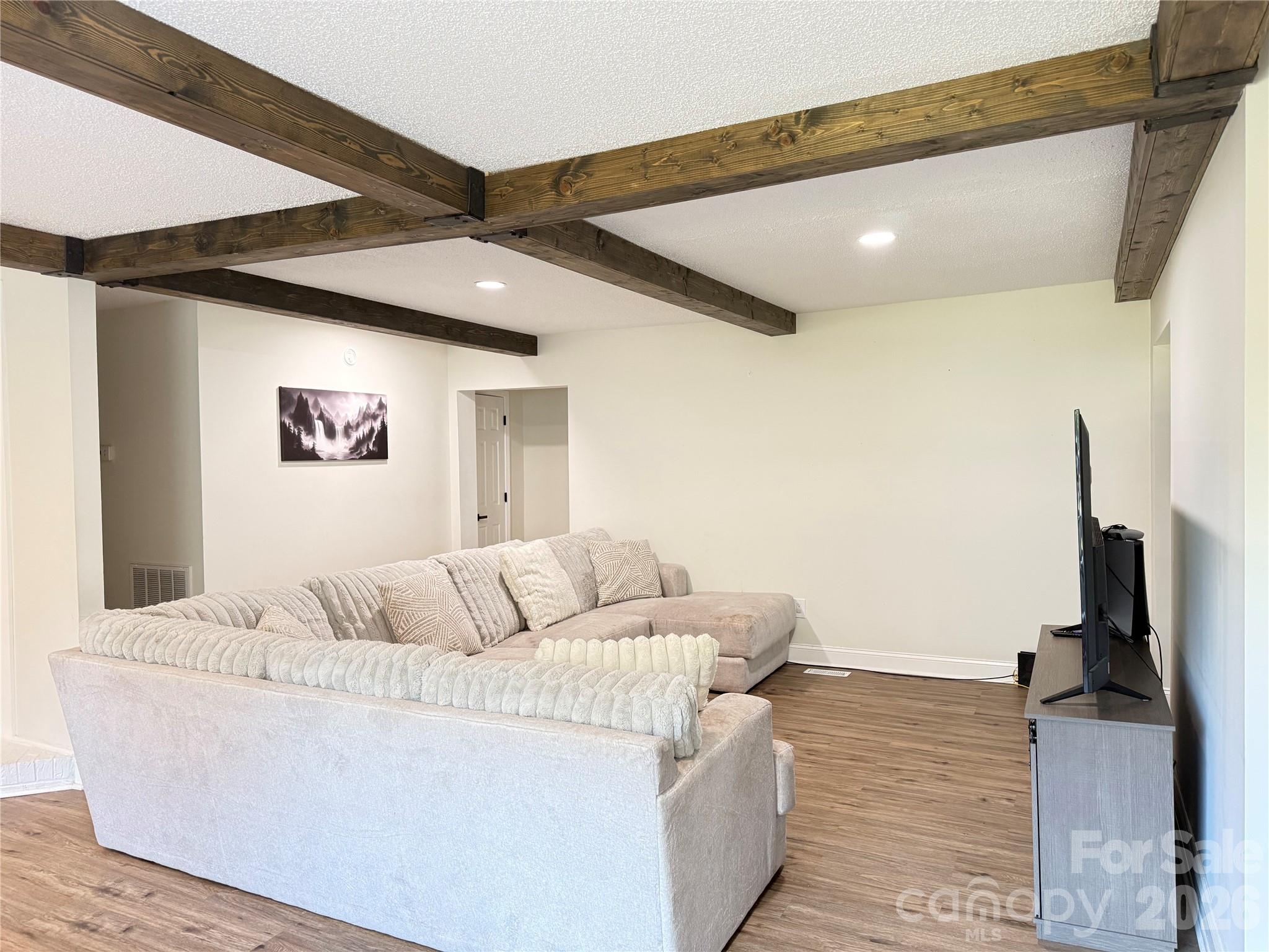 1442 Lee Pearson Road — Lenoir