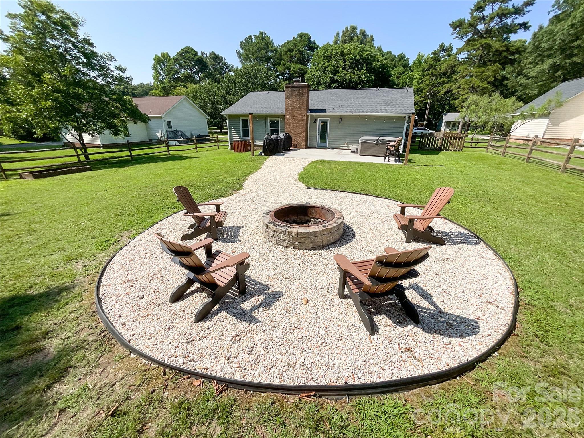 103 Woodland Lane — Monroe