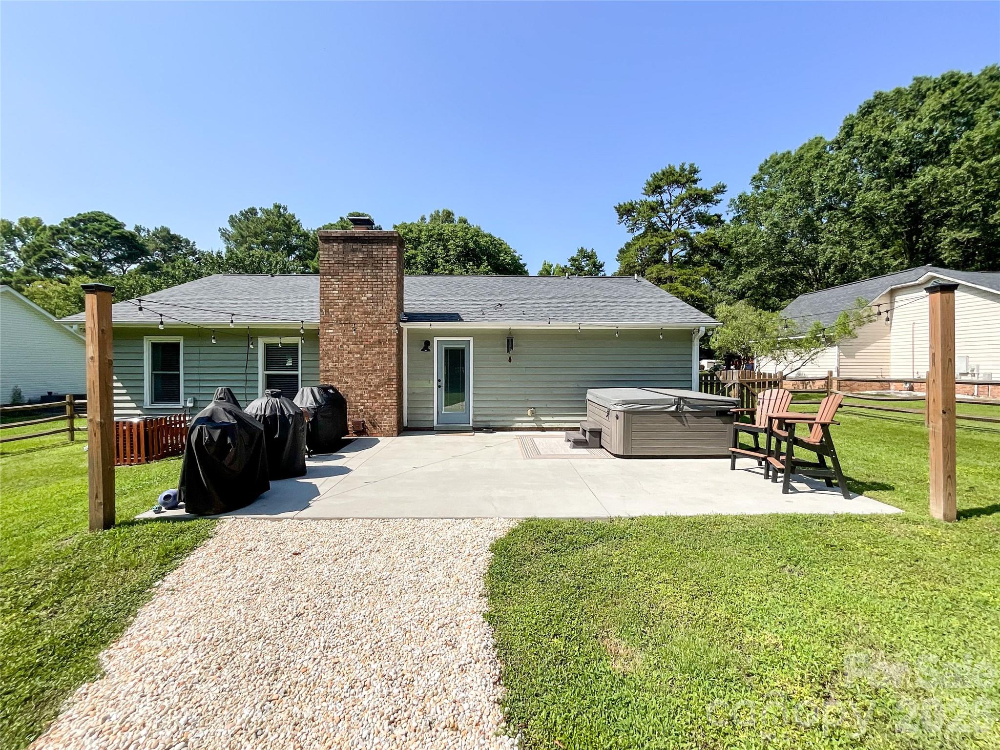 103 Woodland Lane — Monroe