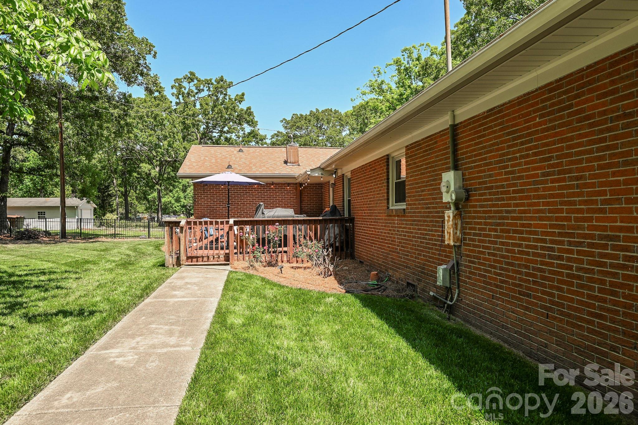 2017 Wilson Avenue — Monroe