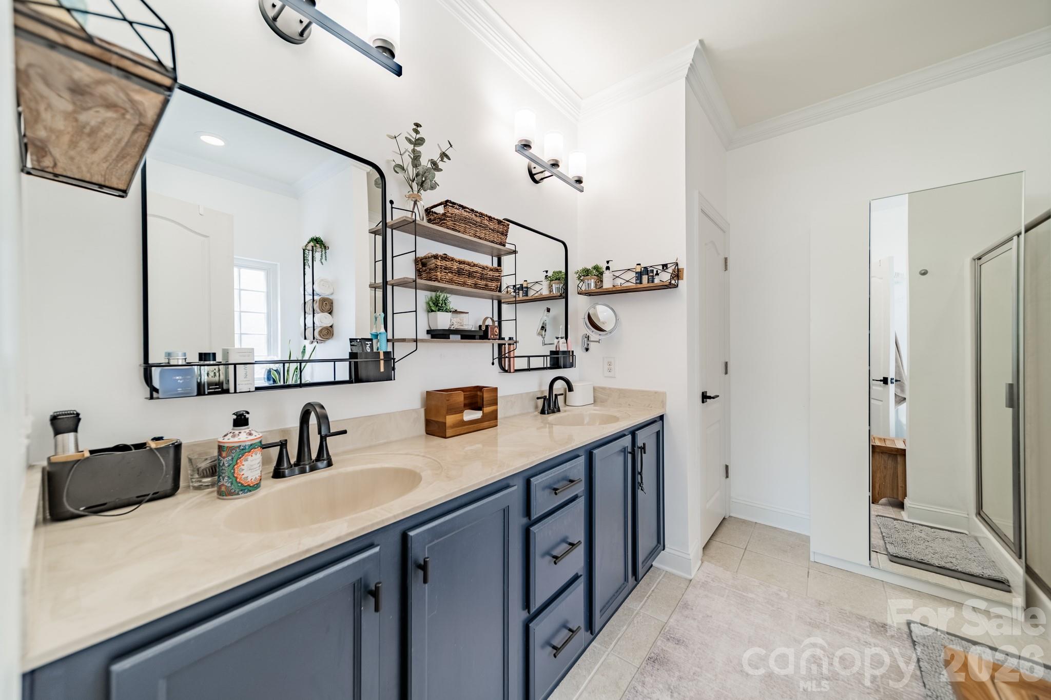 1204 Woodglen Lane — Matthews