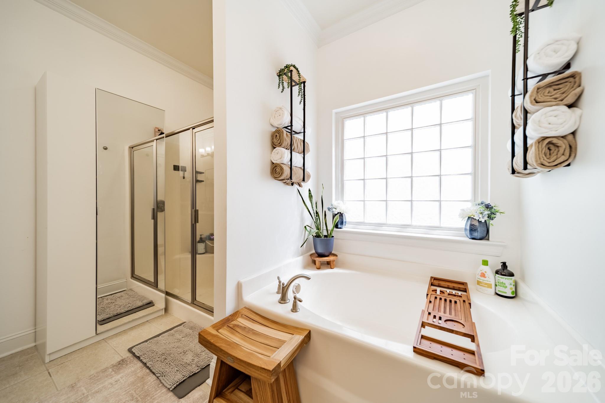 1204 Woodglen Lane — Matthews