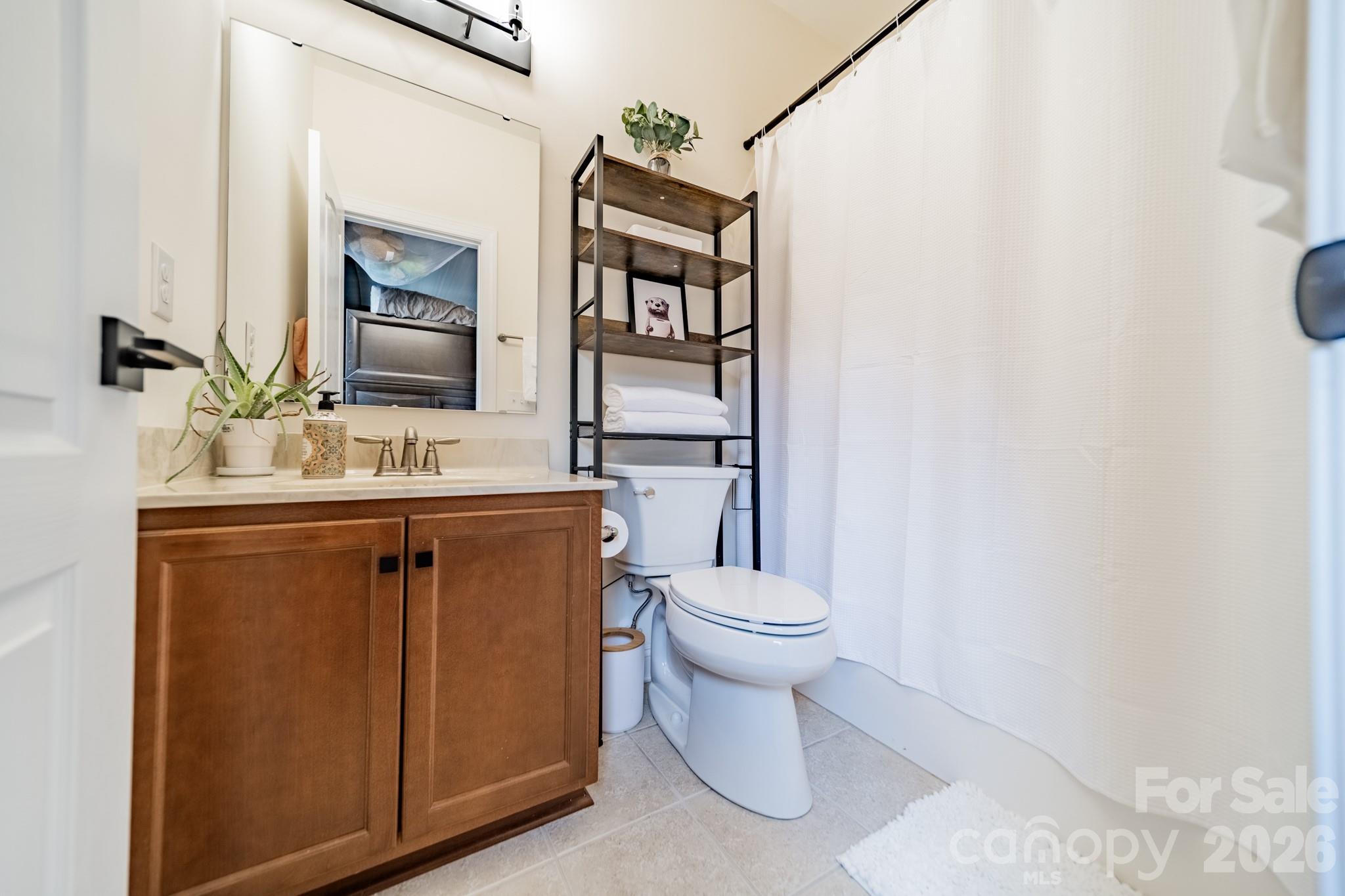 1204 Woodglen Lane — Matthews