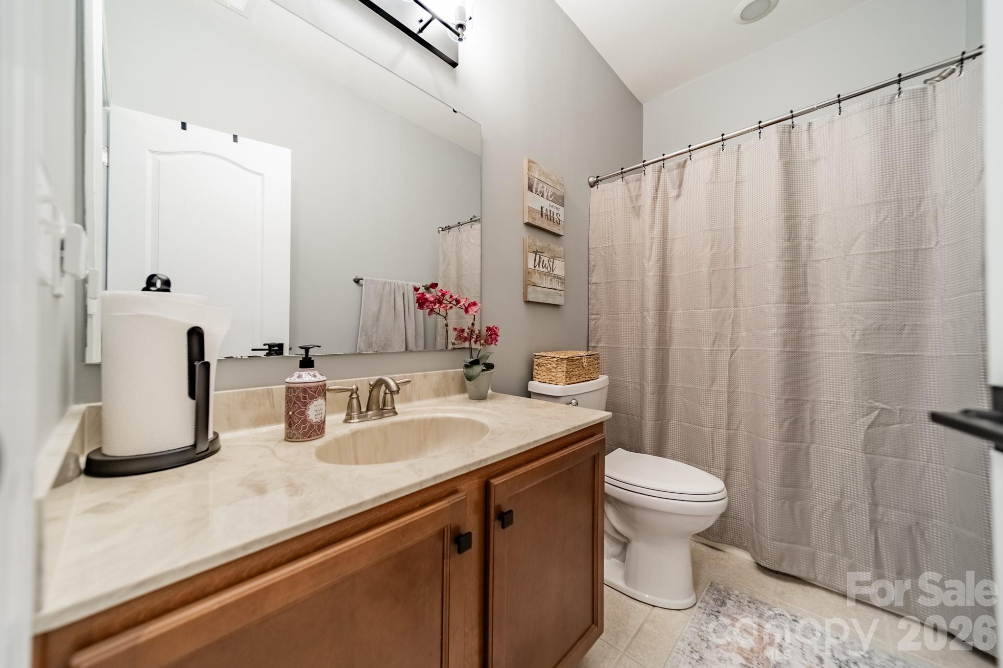 1204 Woodglen Lane — Matthews