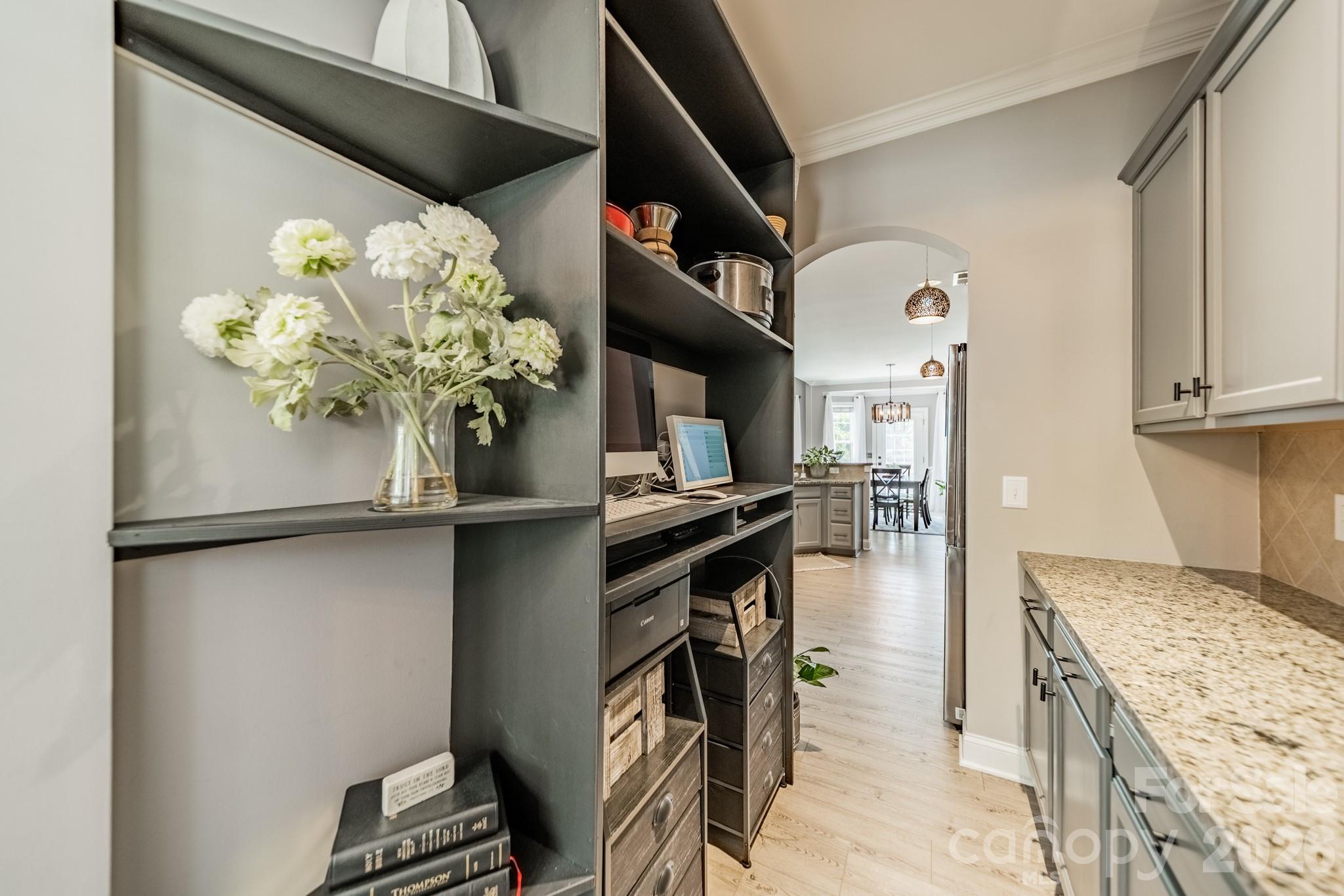 1204 Woodglen Lane — Matthews