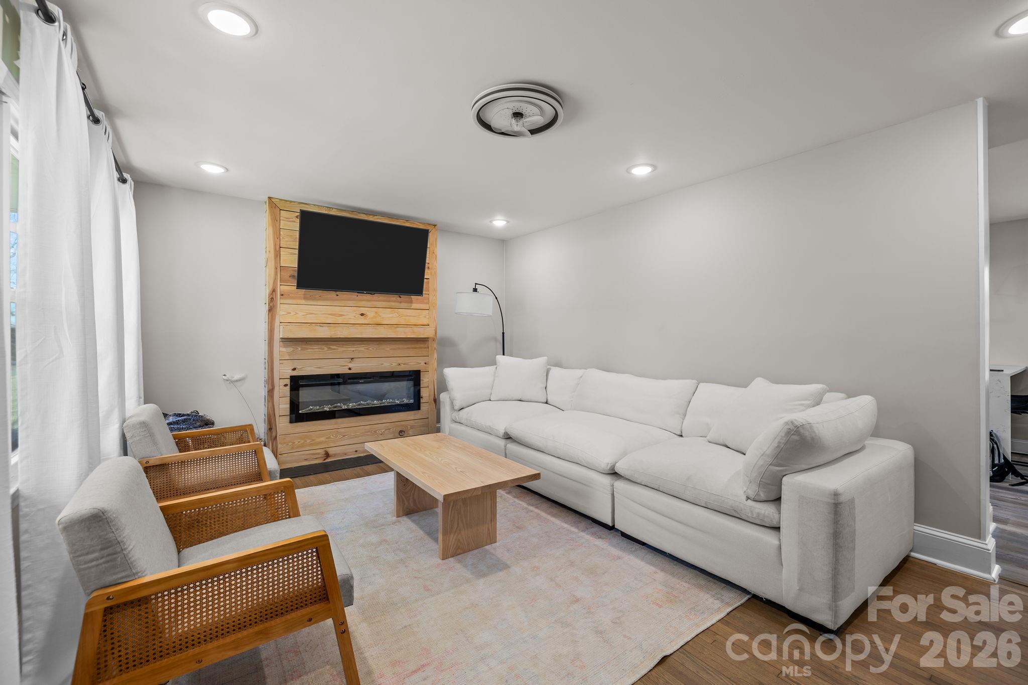 1036 Cutler Place — Charlotte