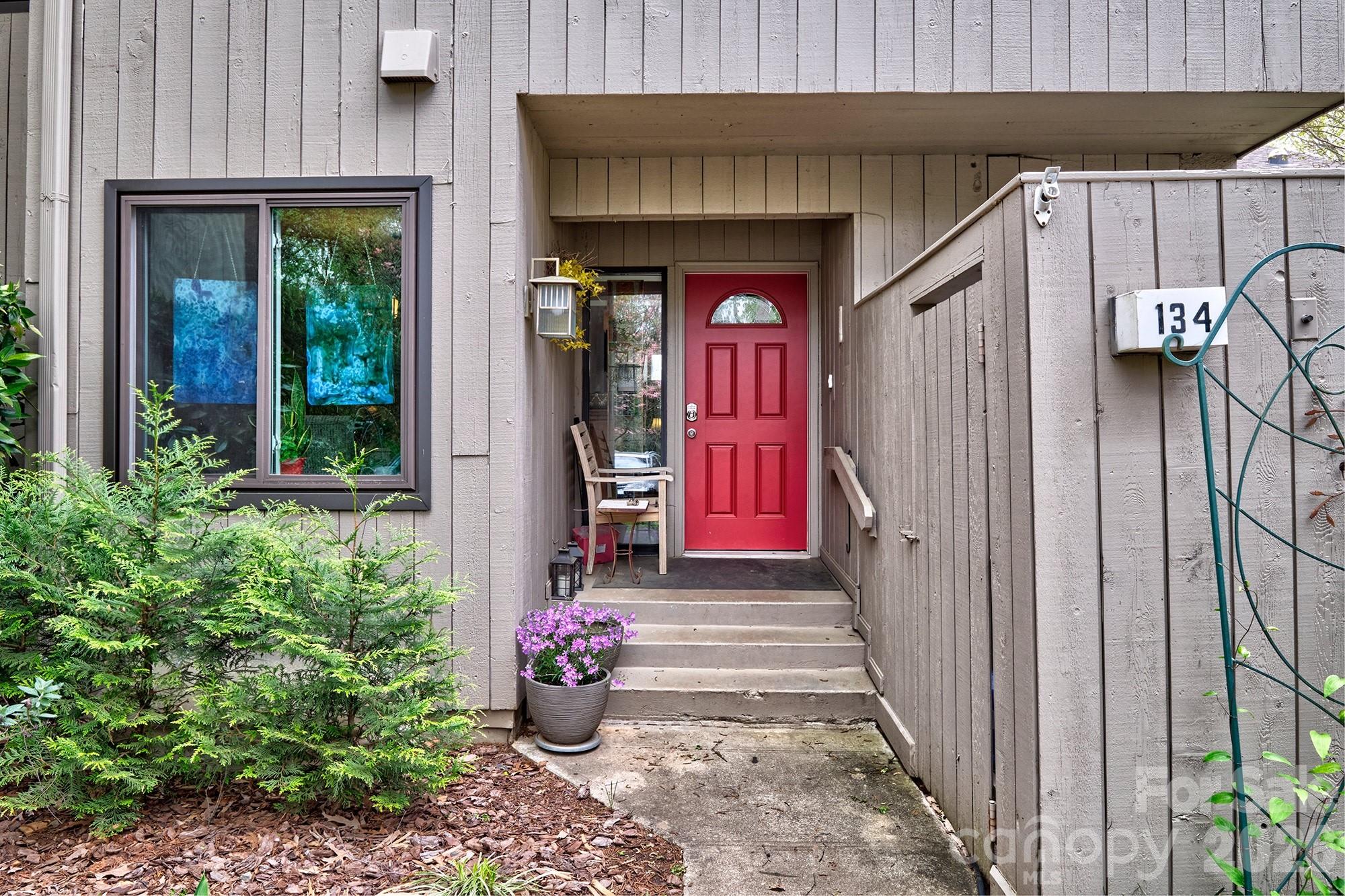 134 Pine Grove Circle — Lake Wylie